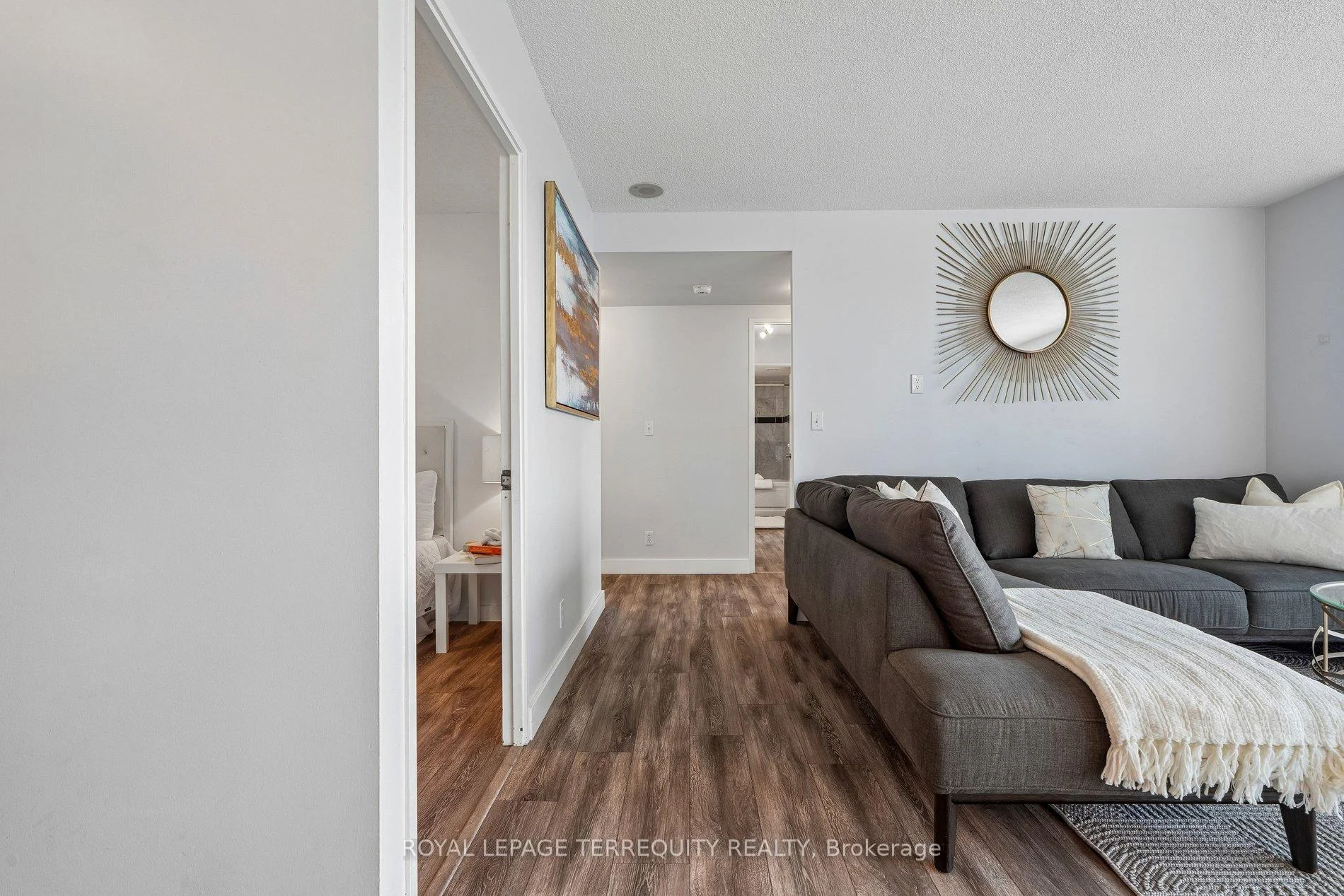 Photo 13 of Unit 906, 18 Lee Centre Drive, Scarborough, Woburn — HOMEH