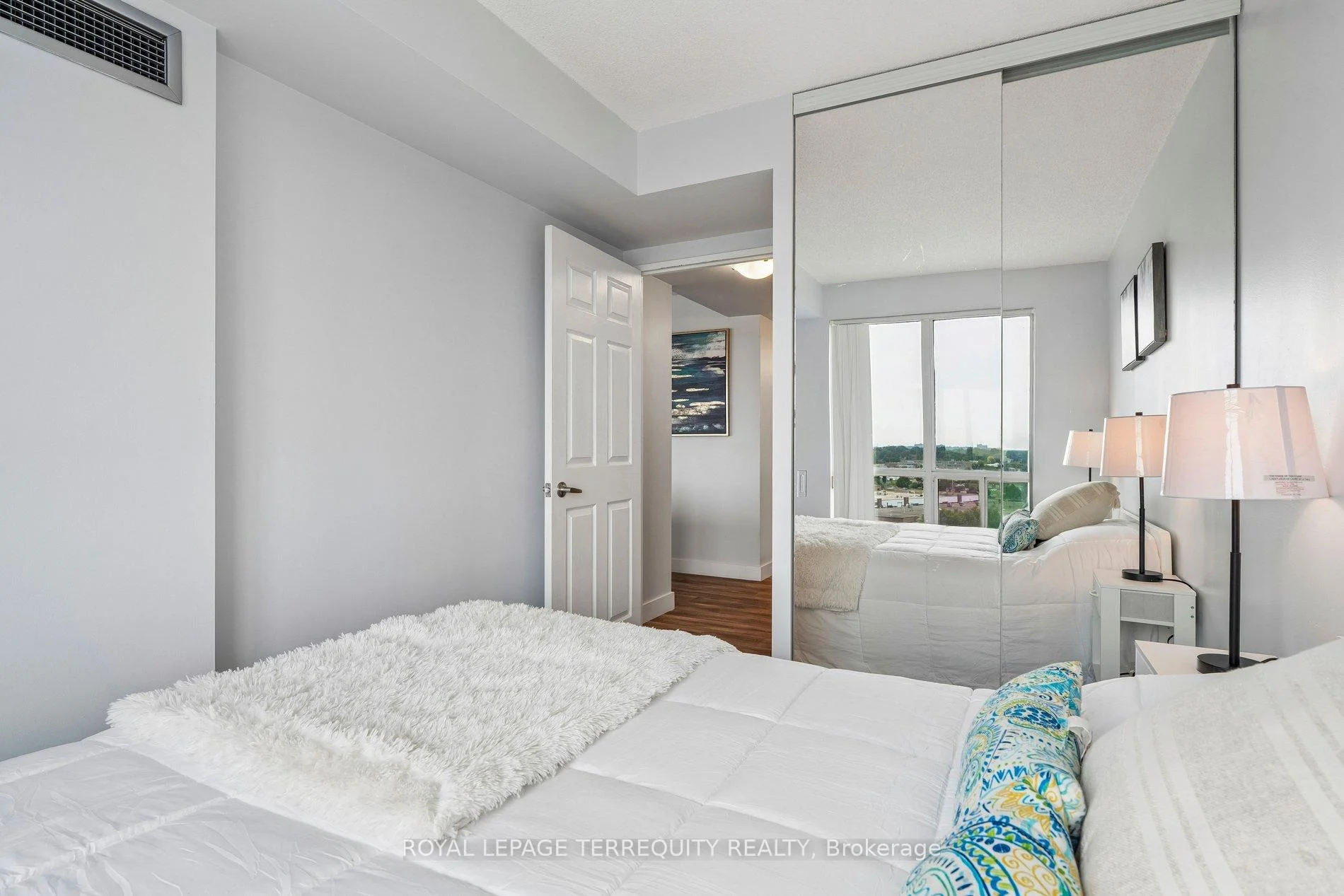 Photo 20 of Unit 906, 18 Lee Centre Drive, Scarborough, Woburn — HOMEH