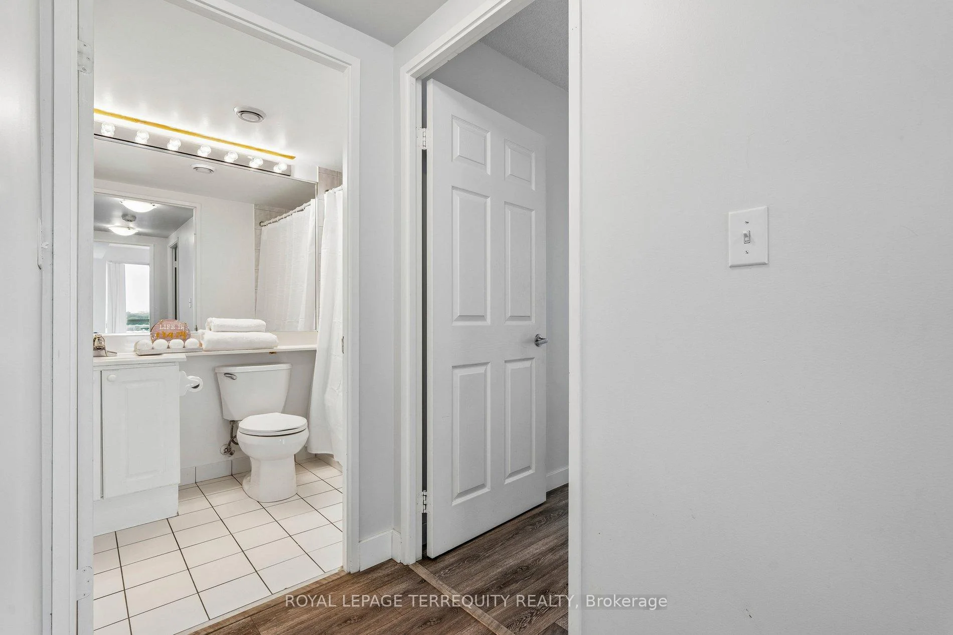 Photo 22 of Unit 906, 18 Lee Centre Drive, Scarborough, Woburn — HOMEH