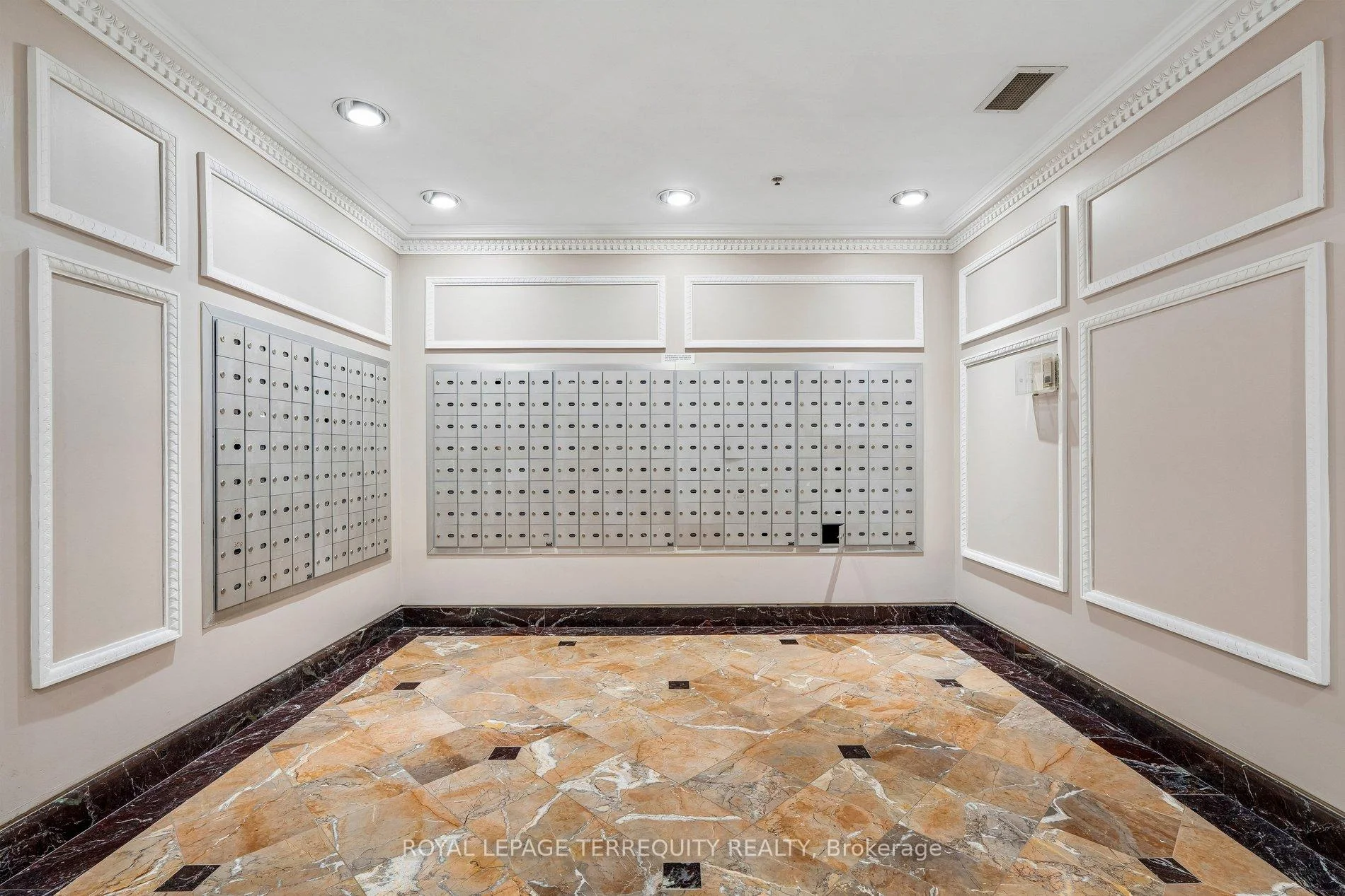 Photo 28 of Unit 906, 18 Lee Centre Drive, Scarborough, Woburn — HOMEH