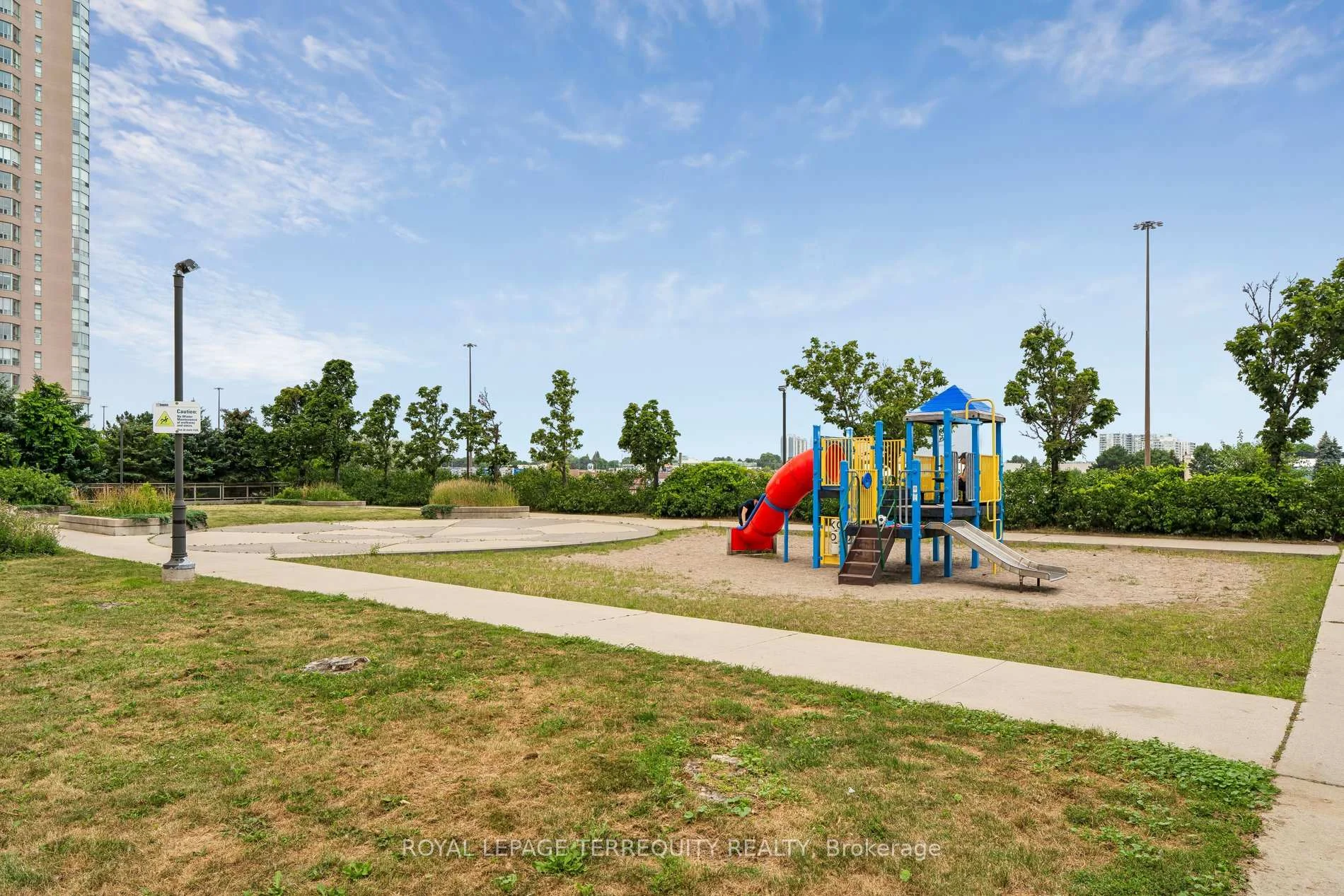 Photo 41 of Unit 906, 18 Lee Centre Drive, Scarborough, Woburn — HOMEH