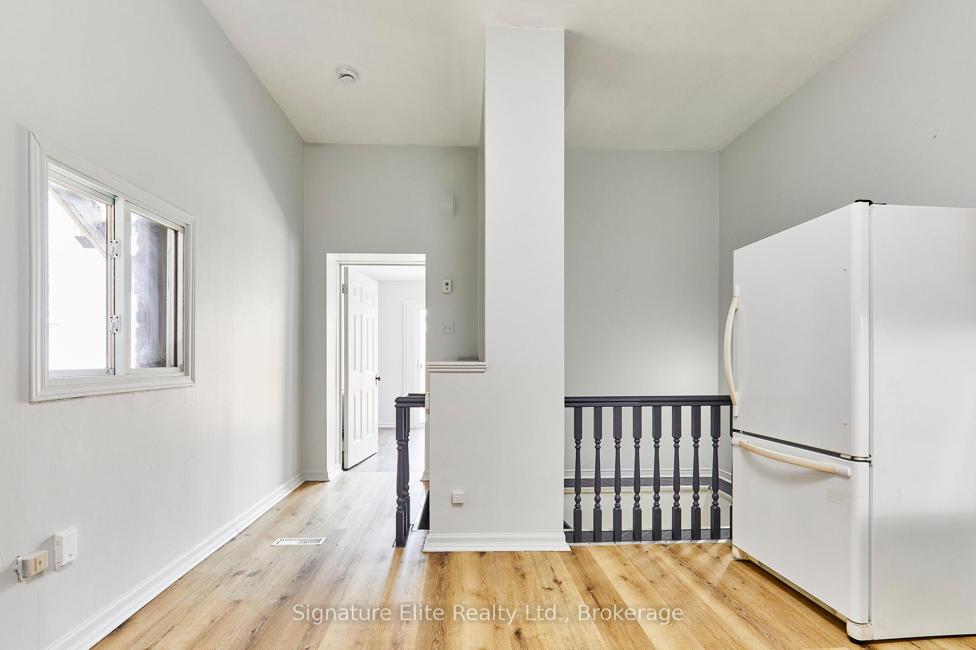 Photo 5 of Unit 3, 363 Barton Street E, Hamilton, Landsdale — HOMEH