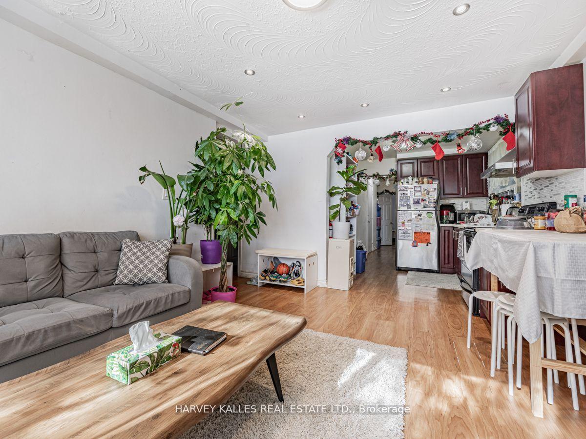 Photo 4 of 6 Carrington Avenue, Toronto, Caledonia-Fairbank — HOMEH