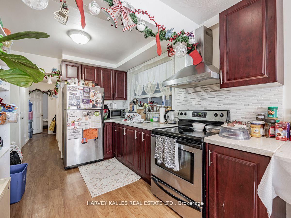 Photo 5 of 6 Carrington Avenue, Toronto, Caledonia-Fairbank — HOMEH