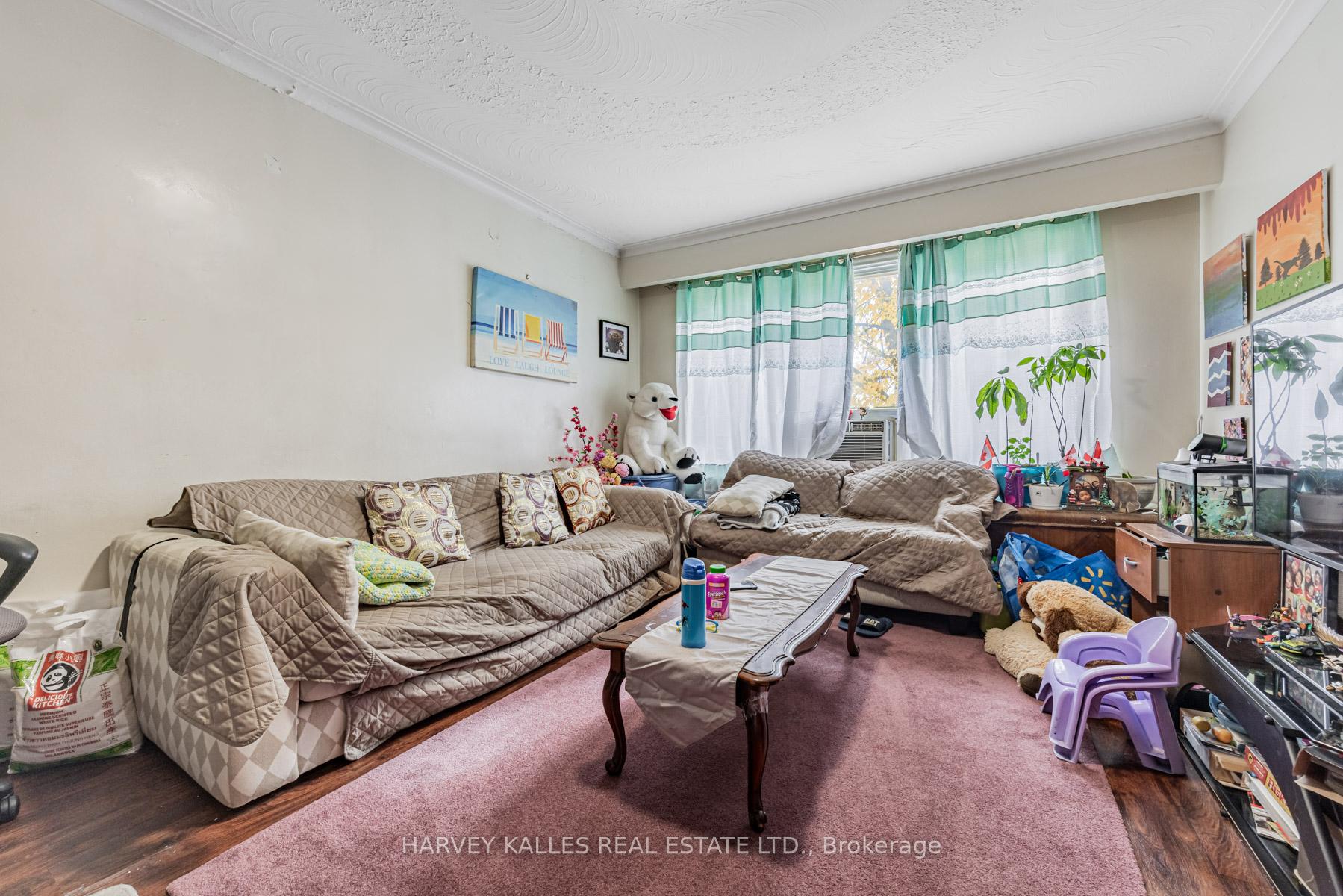 Photo 9 of 6 Carrington Avenue, Toronto, Caledonia-Fairbank — HOMEH