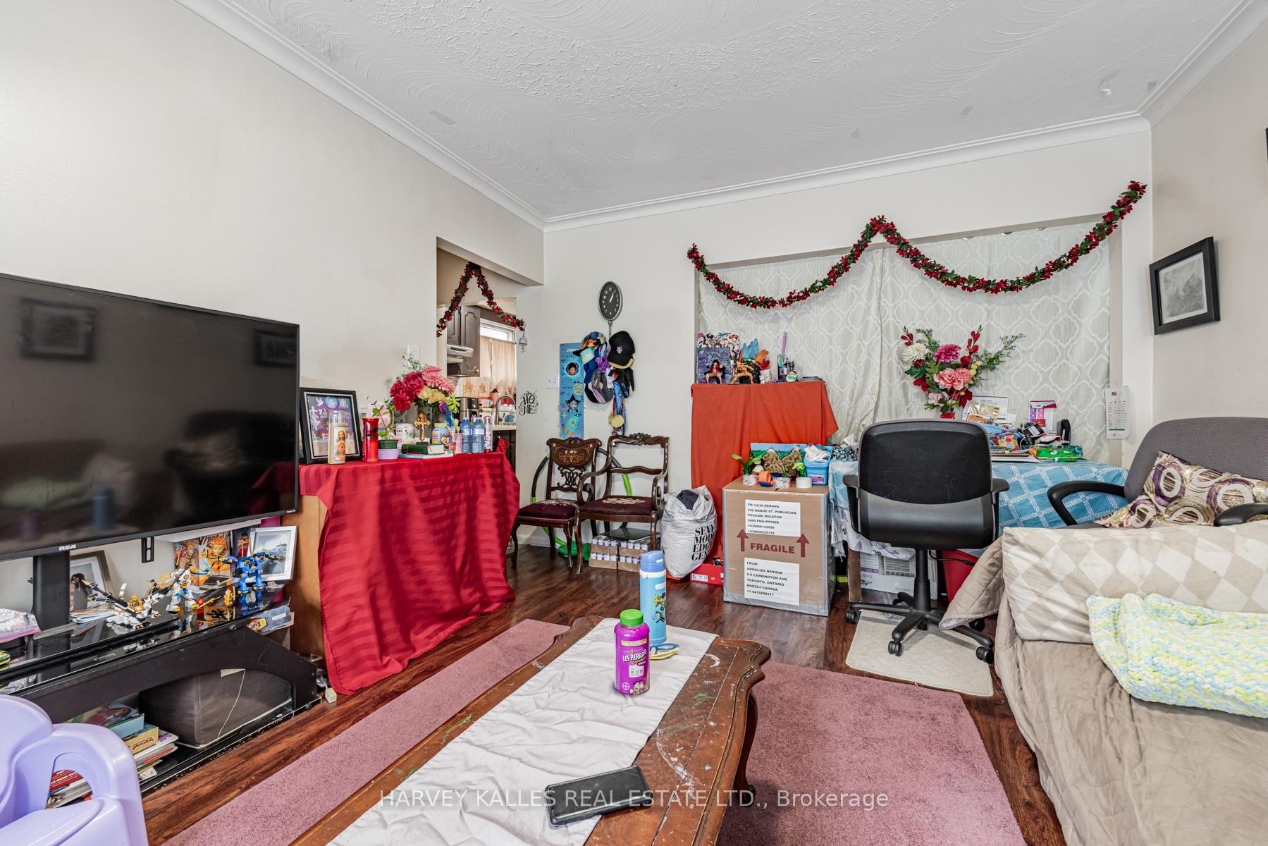 Photo 10 of 6 Carrington Avenue, Toronto, Caledonia-Fairbank — HOMEH