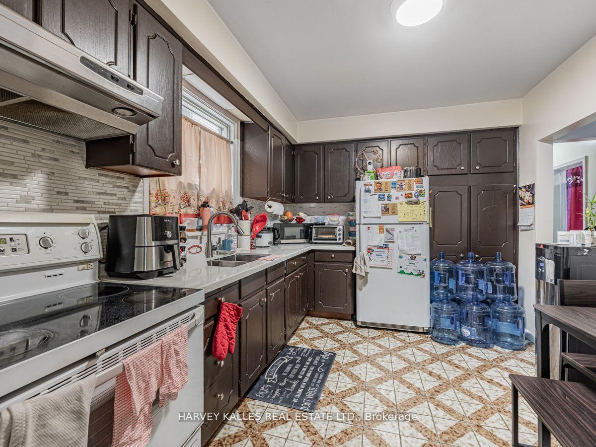 Photo 11 of 6 Carrington Avenue, Toronto, Caledonia-Fairbank — HOMEH