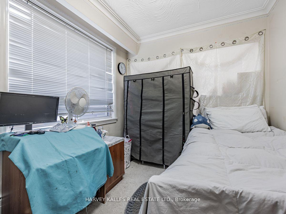 Photo 13 of 6 Carrington Avenue, Toronto, Caledonia-Fairbank — HOMEH