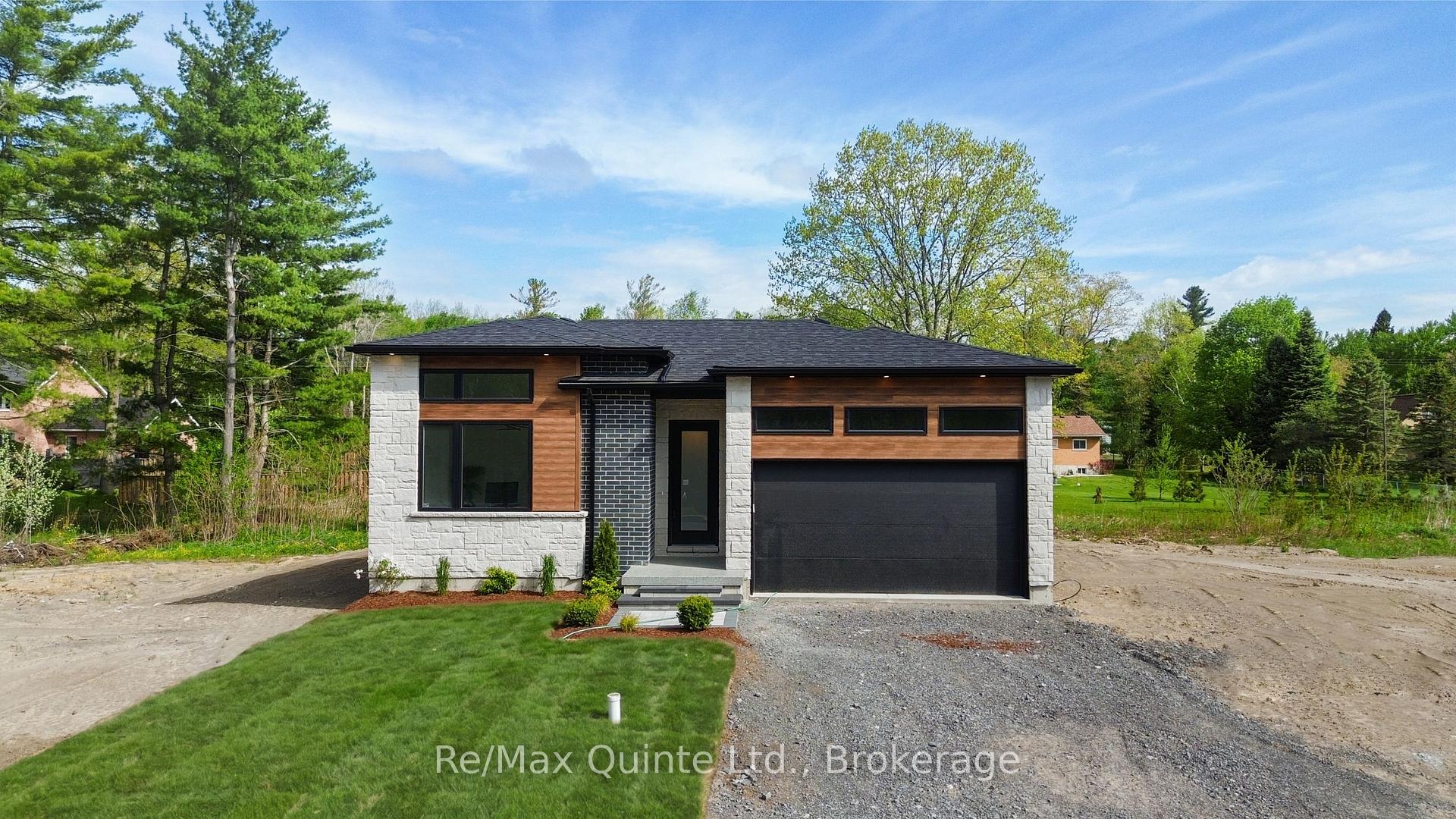 Photo 3 of 27 Exeter Court, Quinte West, Murray Ward — HOMEH