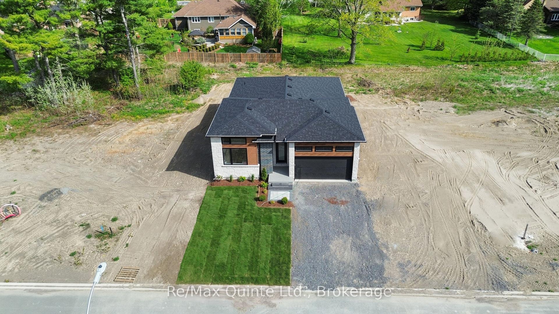 Photo 5 of 27 Exeter Court, Quinte West, Murray Ward — HOMEH