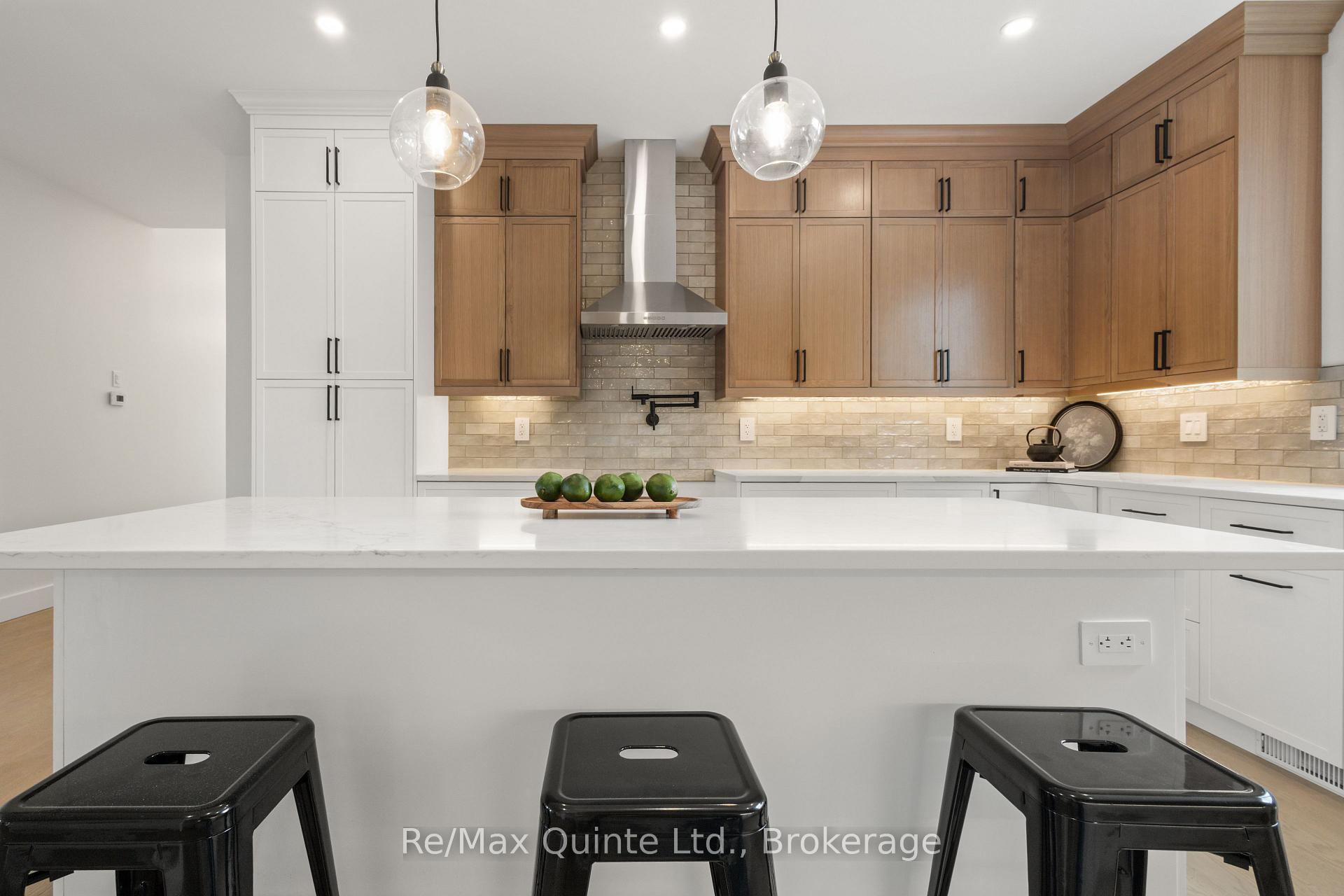 Photo 13 of 27 Exeter Court, Quinte West, Murray Ward — HOMEH