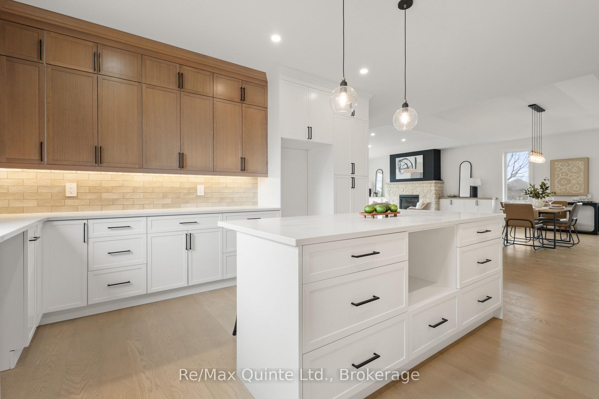 Photo 16 of 27 Exeter Court, Quinte West, Murray Ward — HOMEH