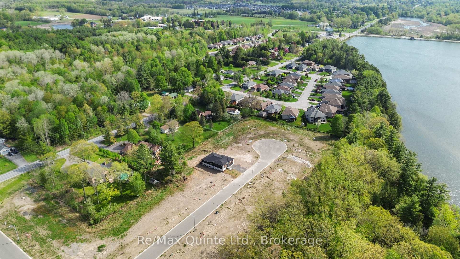 Photo 48 of 27 Exeter Court, Quinte West, Murray Ward — HOMEH