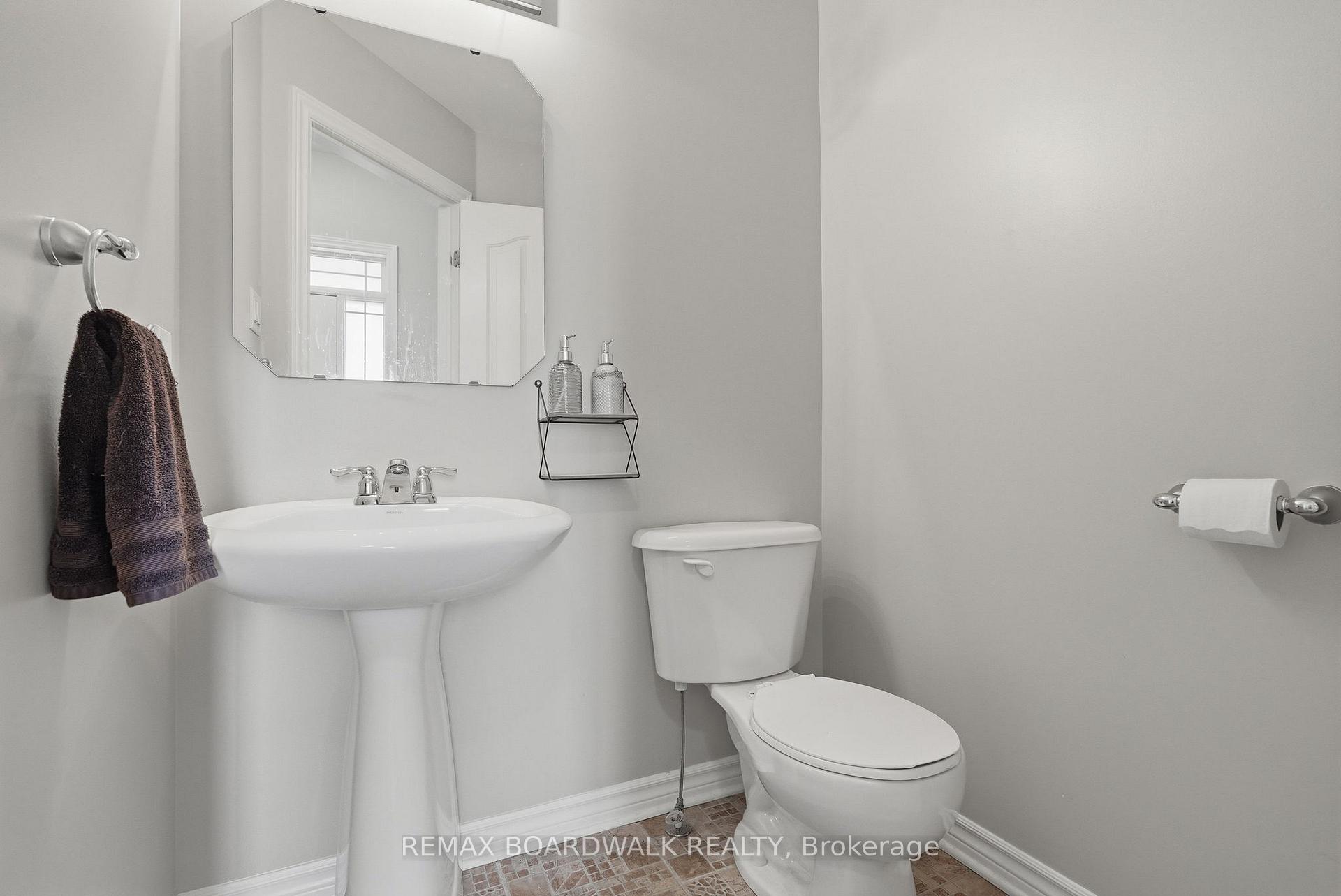 Photo 4 of 617 Spikemoss Place, Ottawa, Notting Hill/Summerside — HOMEH