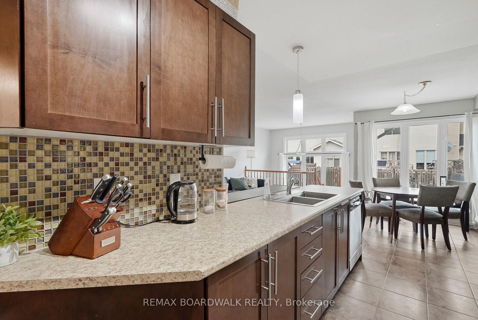 Photo 8 of 617 Spikemoss Place, Ottawa, Notting Hill/Summerside — HOMEH