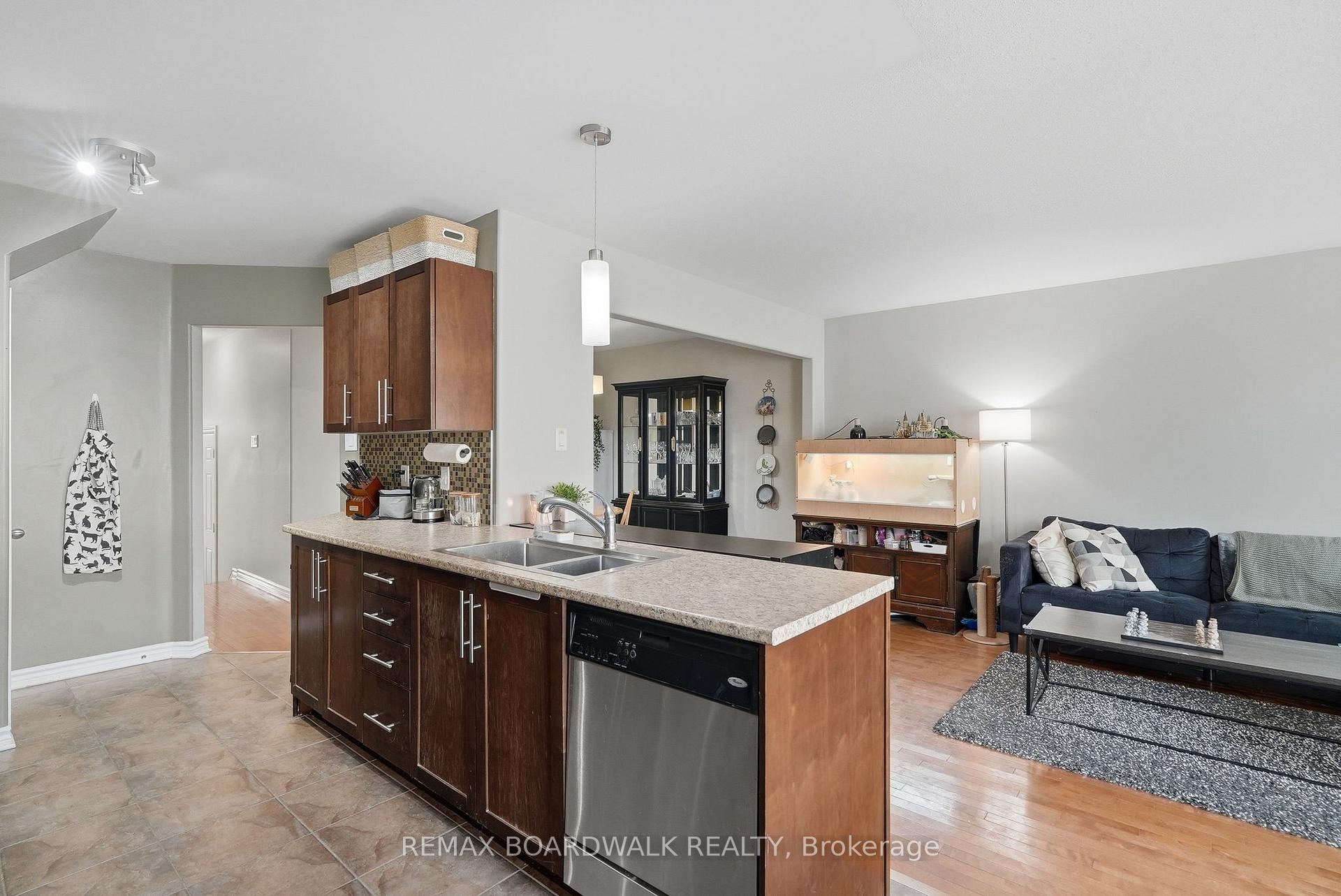 Photo 9 of 617 Spikemoss Place, Ottawa, Notting Hill/Summerside — HOMEH