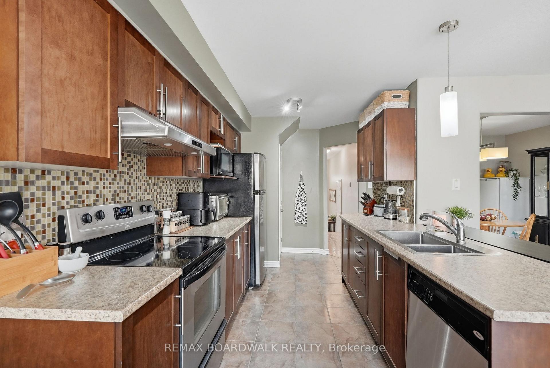 Photo 10 of 617 Spikemoss Place, Ottawa, Notting Hill/Summerside — HOMEH
