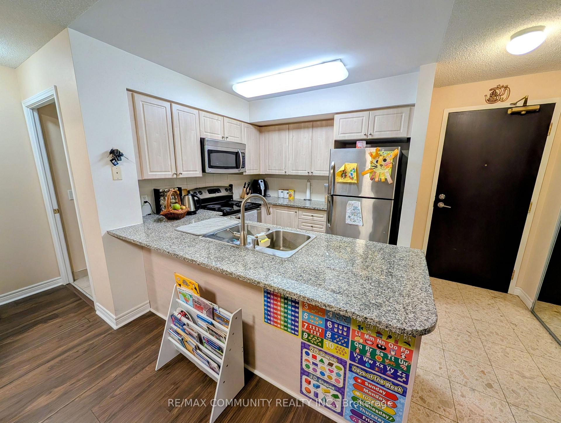 Photo 6 of Unit 815, 51 Lower Simcoe Street, Toronto, Waterfront Communities — HOMEH