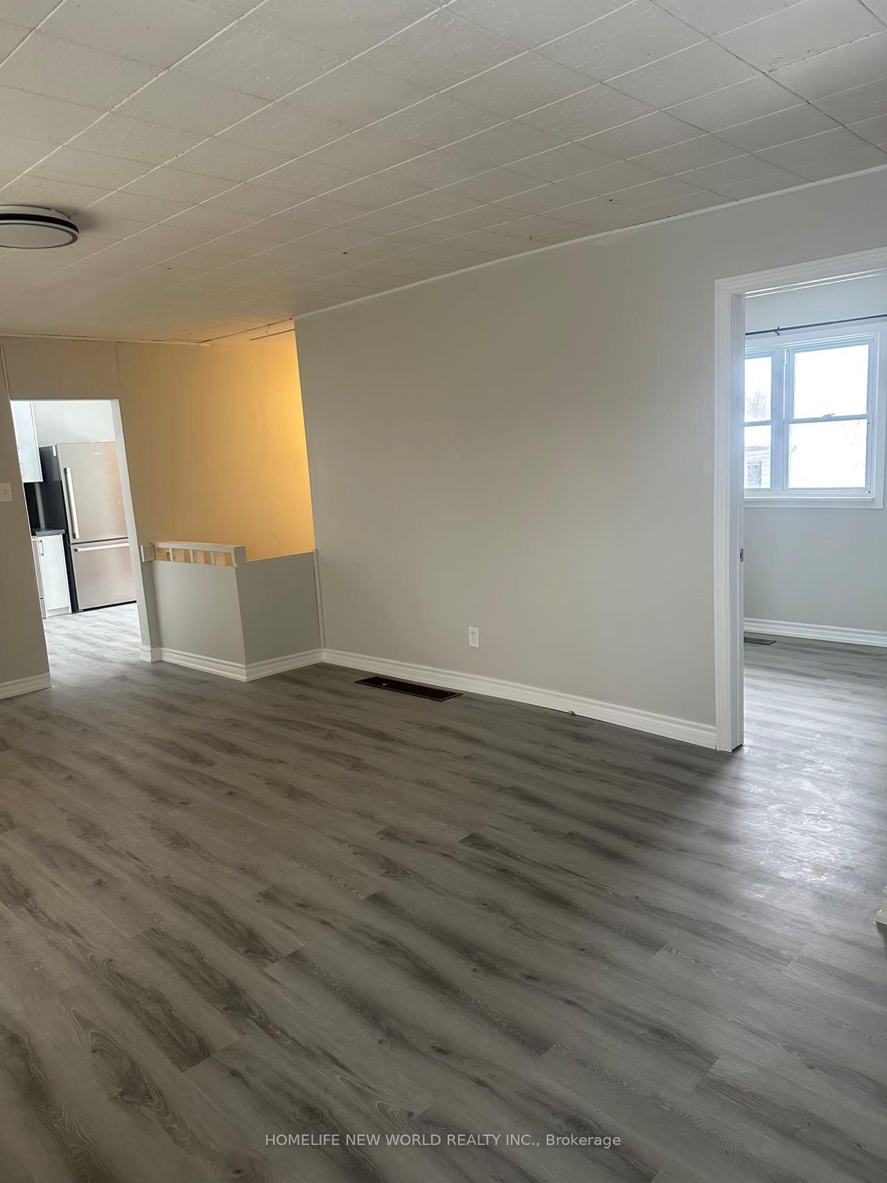 Photo 2 of 15395 Bayview Avenue, Aurora, Bayview Northeast — HOMEH