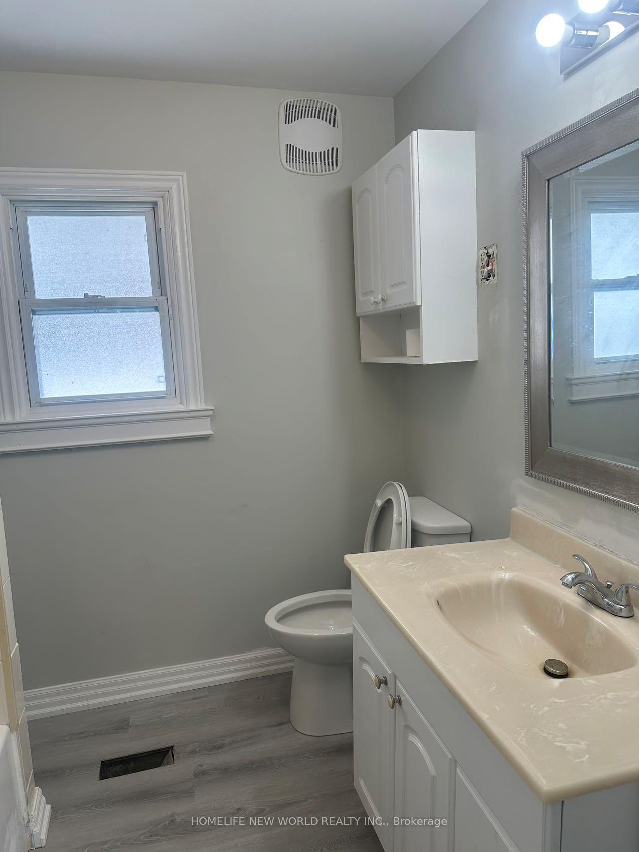 Photo 8 of 15395 Bayview Avenue, Aurora, Bayview Northeast — HOMEH