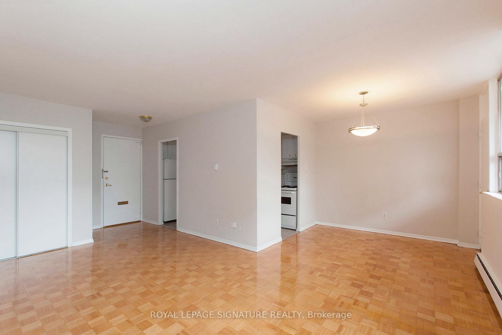 Photo 2 of Unit 203, 525 Eglinton Avenue E, Toronto, Mount Pleasant East — HOMEH