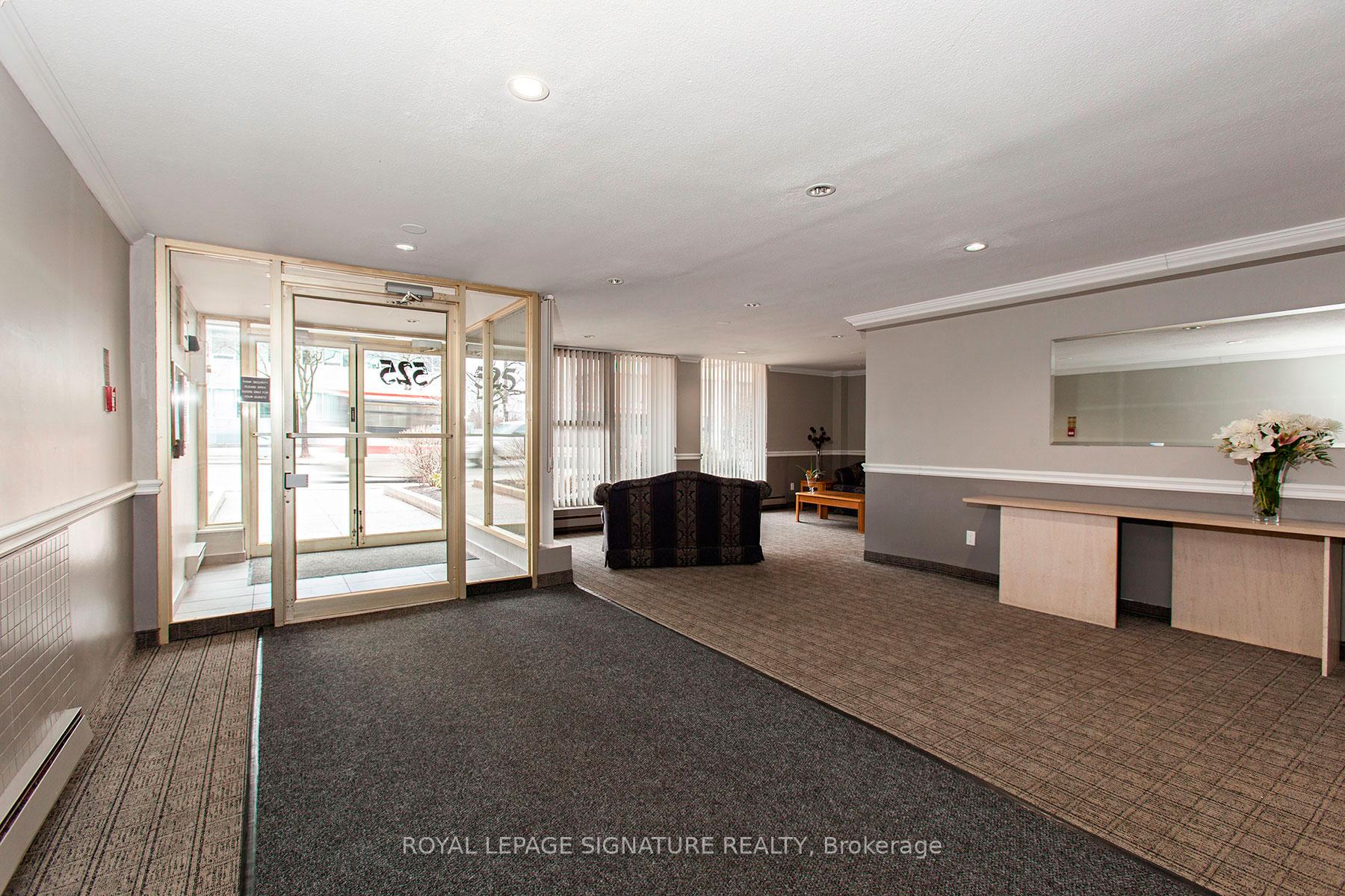 Photo 9 of Unit 203, 525 Eglinton Avenue E, Toronto, Mount Pleasant East — HOMEH