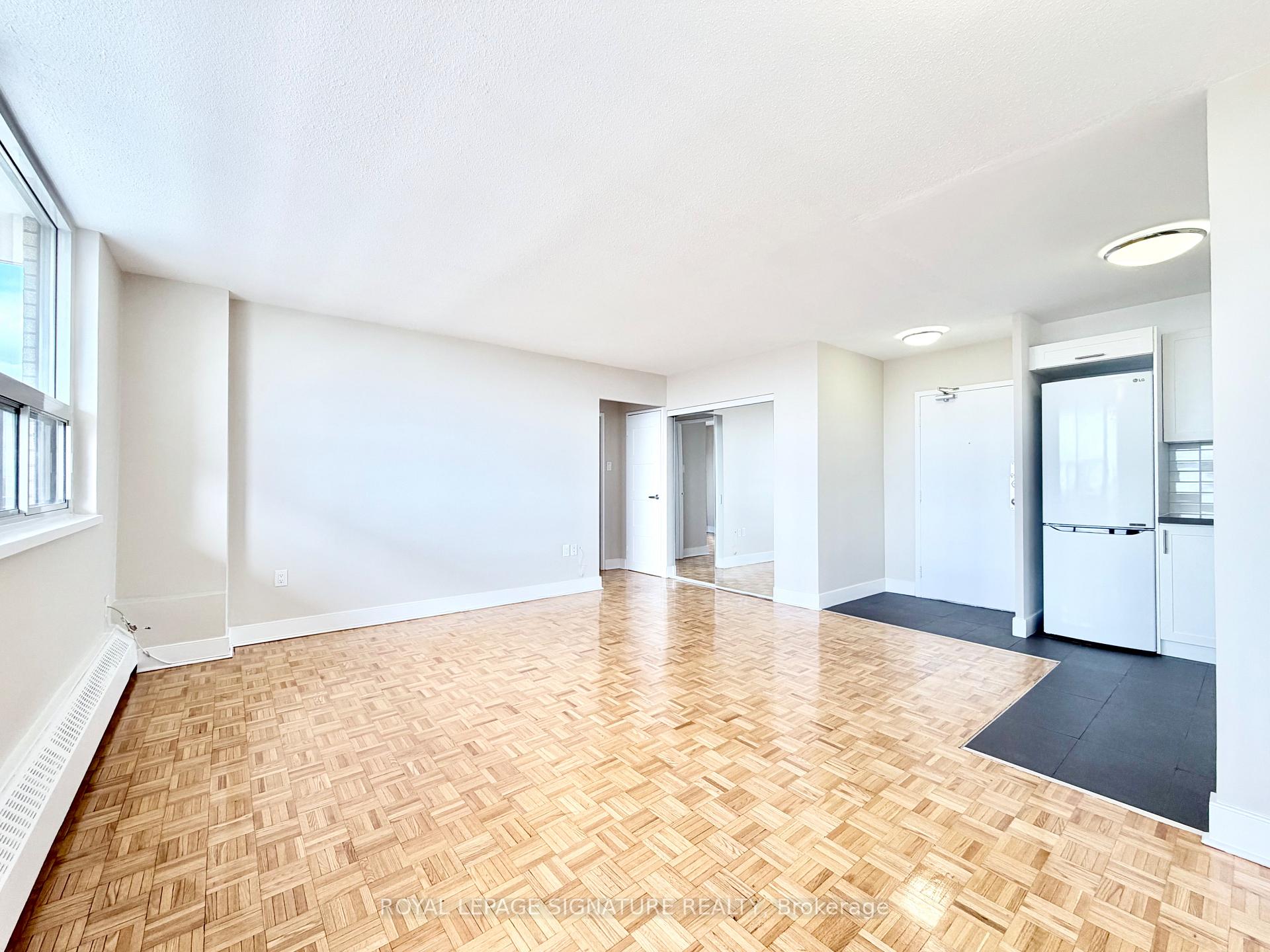 Photo 5 of Unit 404, 1500 Bathurst Street, Toronto, Humewood-Cedarvale — HOMEH