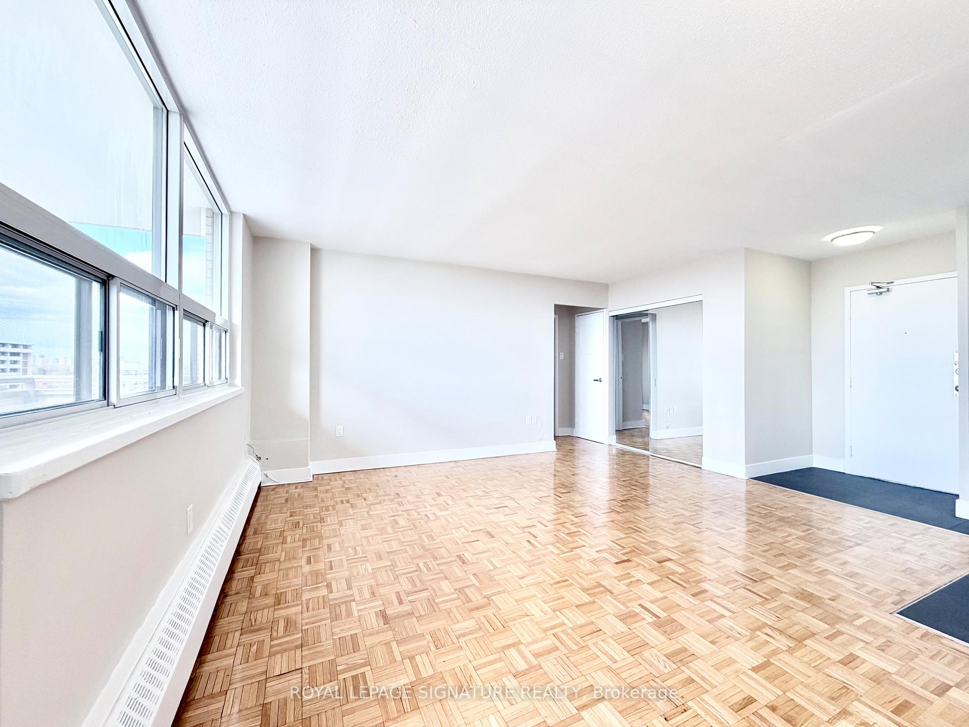 Photo 6 of Unit 404, 1500 Bathurst Street, Toronto, Humewood-Cedarvale — HOMEH