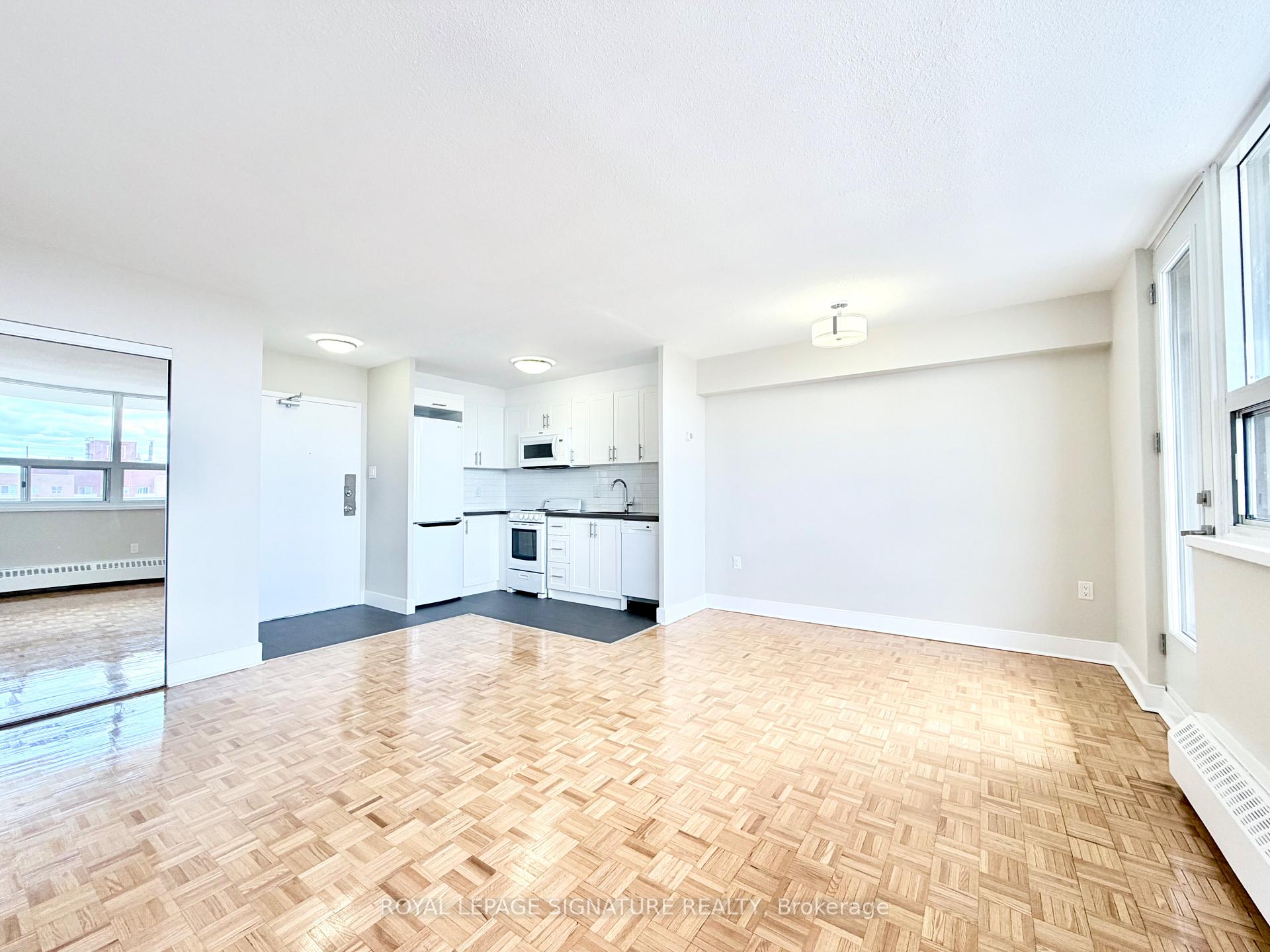 Photo 7 of Unit 404, 1500 Bathurst Street, Toronto, Humewood-Cedarvale — HOMEH