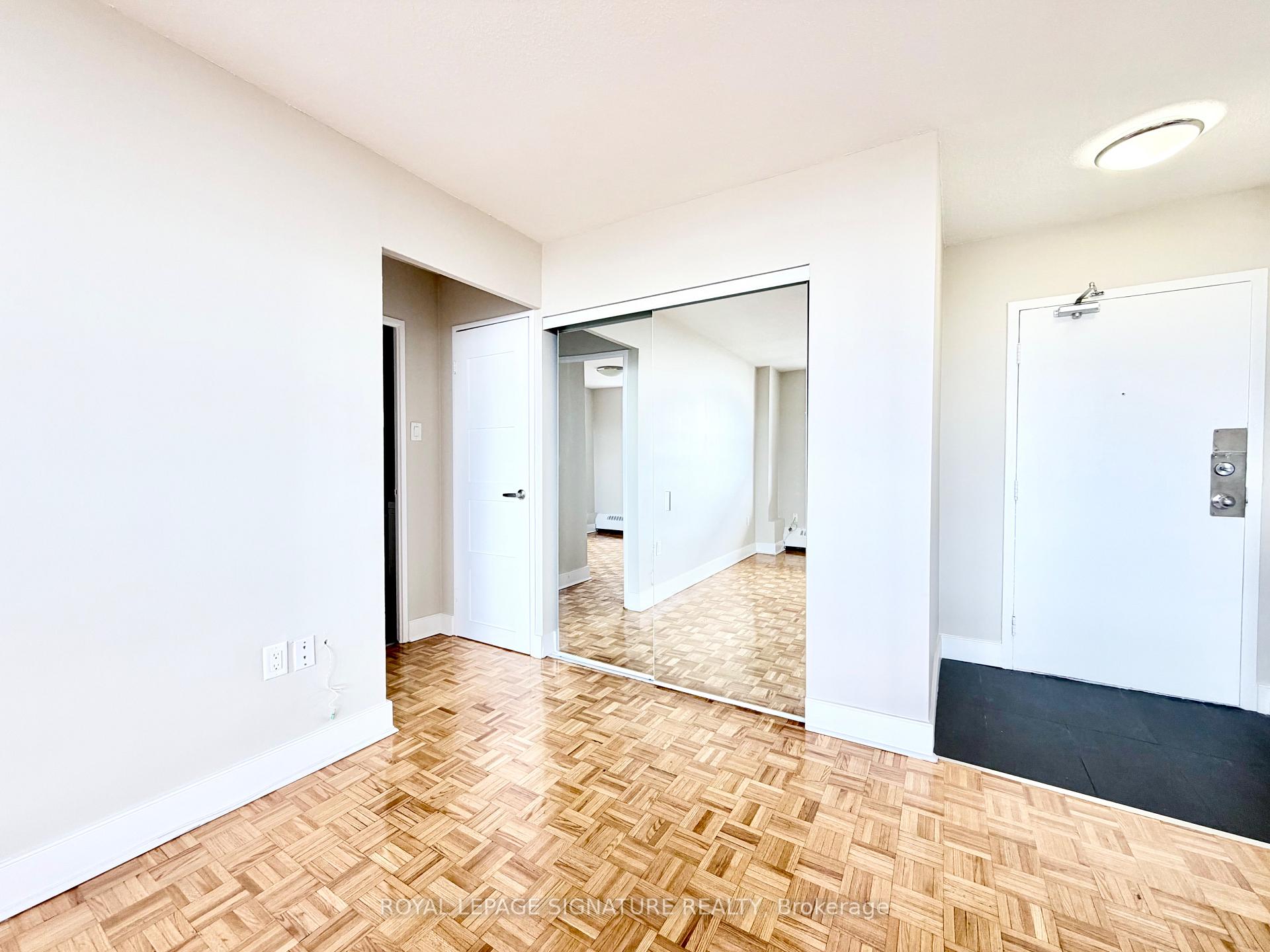 Photo 9 of Unit 404, 1500 Bathurst Street, Toronto, Humewood-Cedarvale — HOMEH