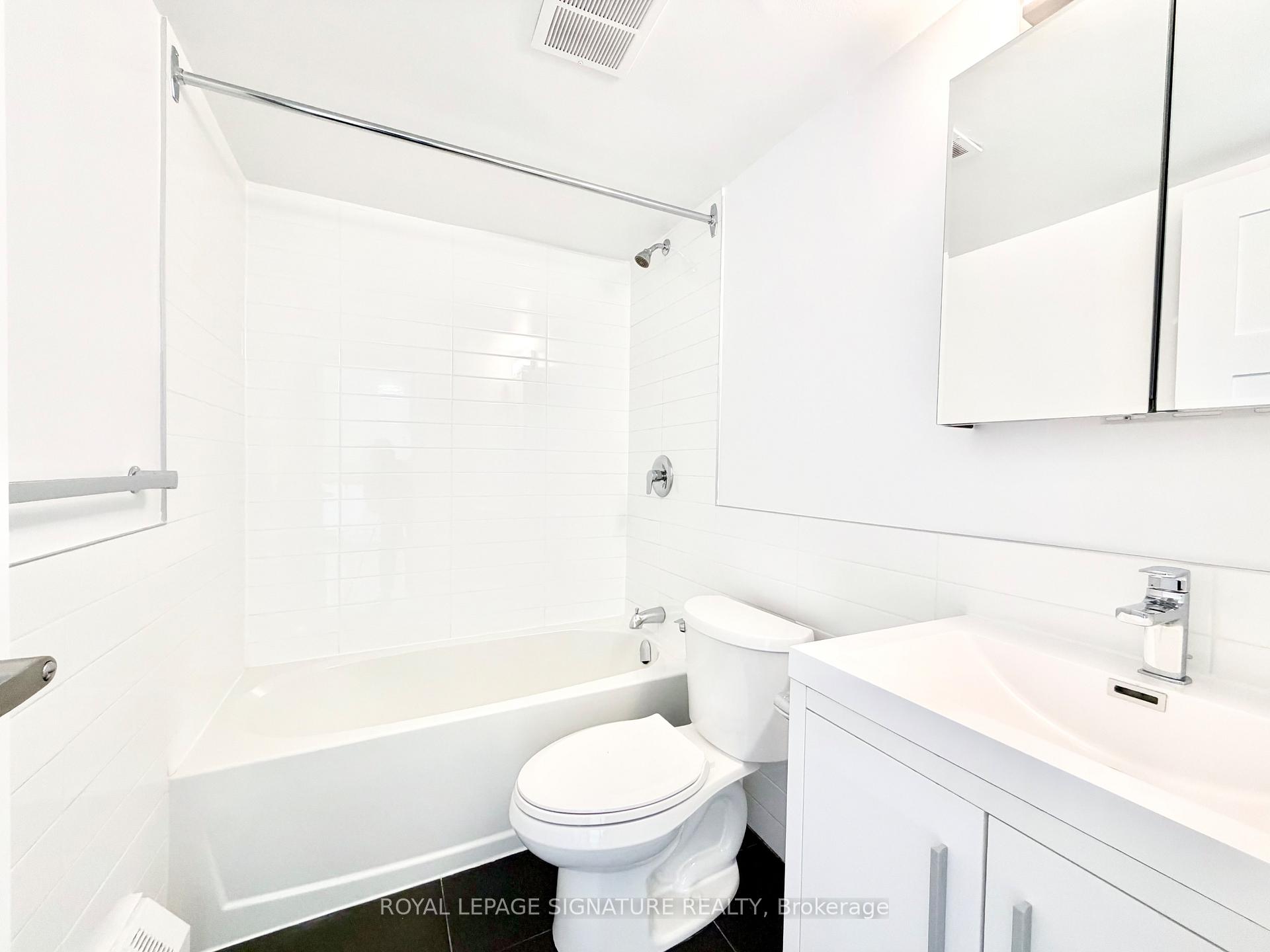 Photo 10 of Unit 404, 1500 Bathurst Street, Toronto, Humewood-Cedarvale — HOMEH
