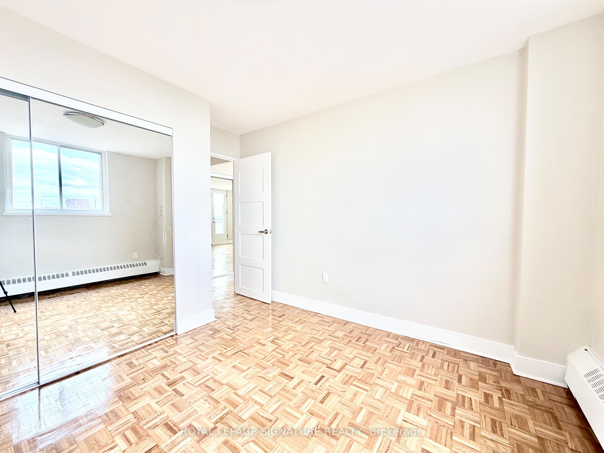 Photo 12 of Unit 404, 1500 Bathurst Street, Toronto, Humewood-Cedarvale — HOMEH