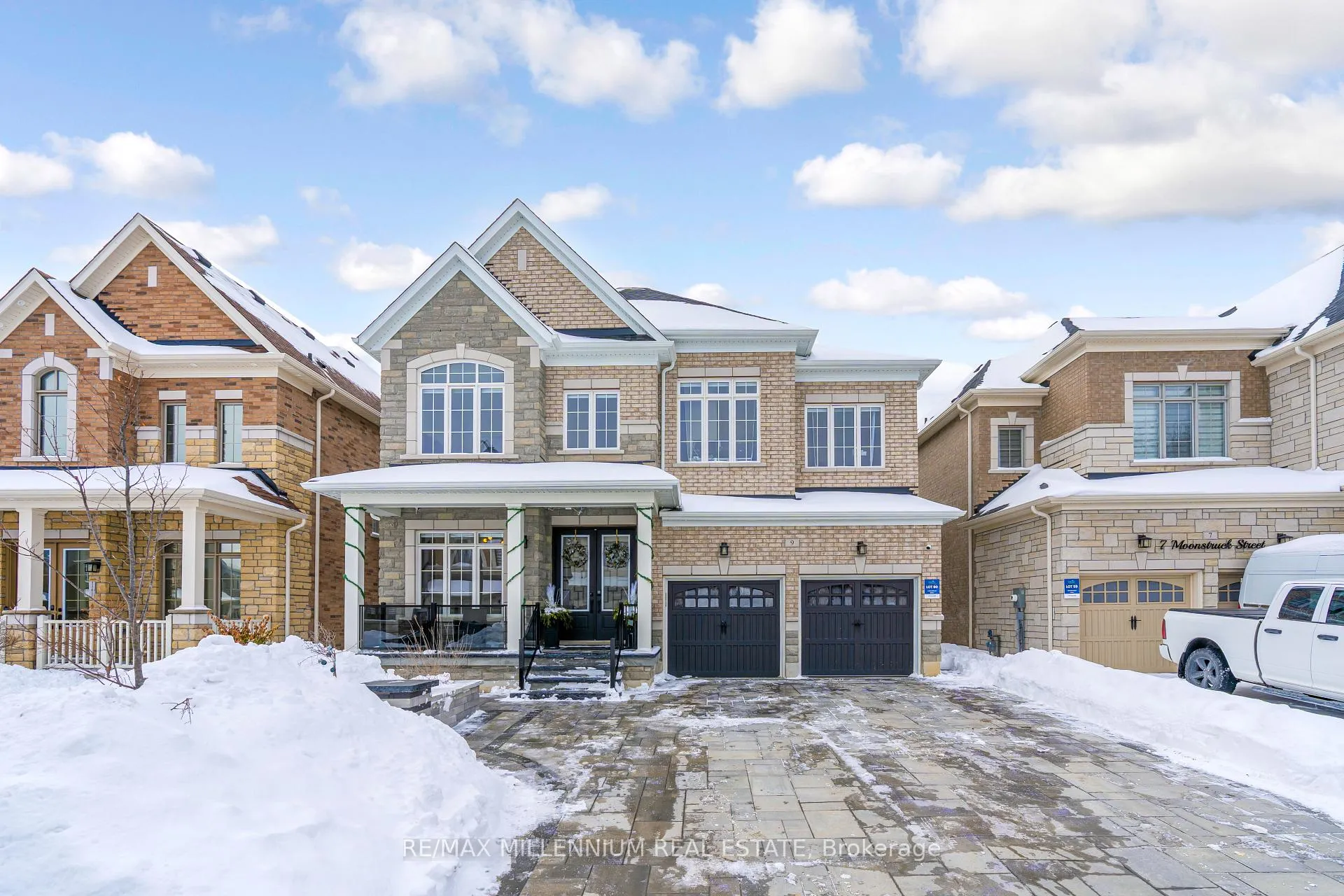 Photo 1 of 9 Moonstruck Street, Caledon, Caledon East — HOMEH