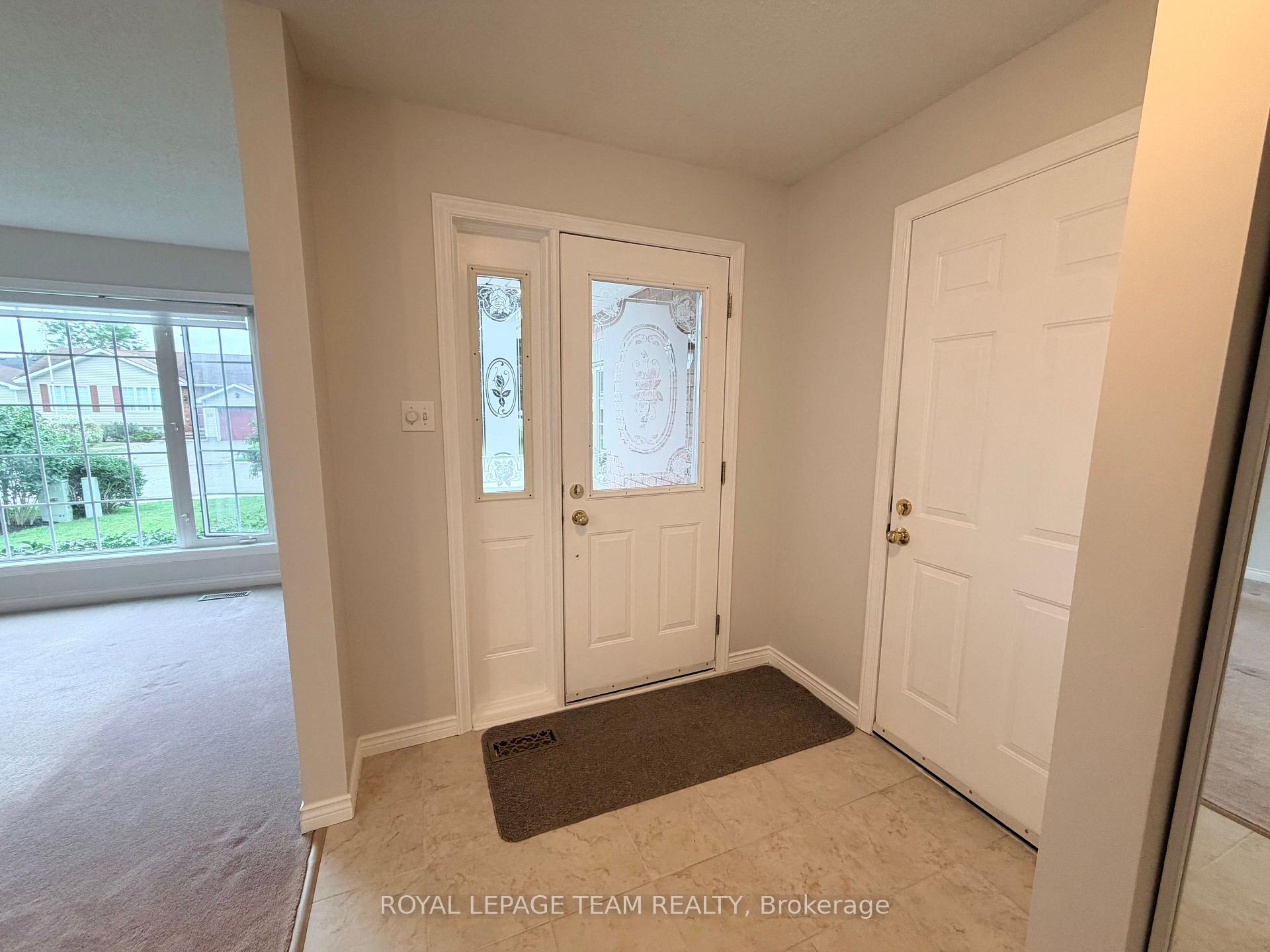 Photo 7 of 16 Fairview Crescent, Arnprior, Arnprior — HOMEH