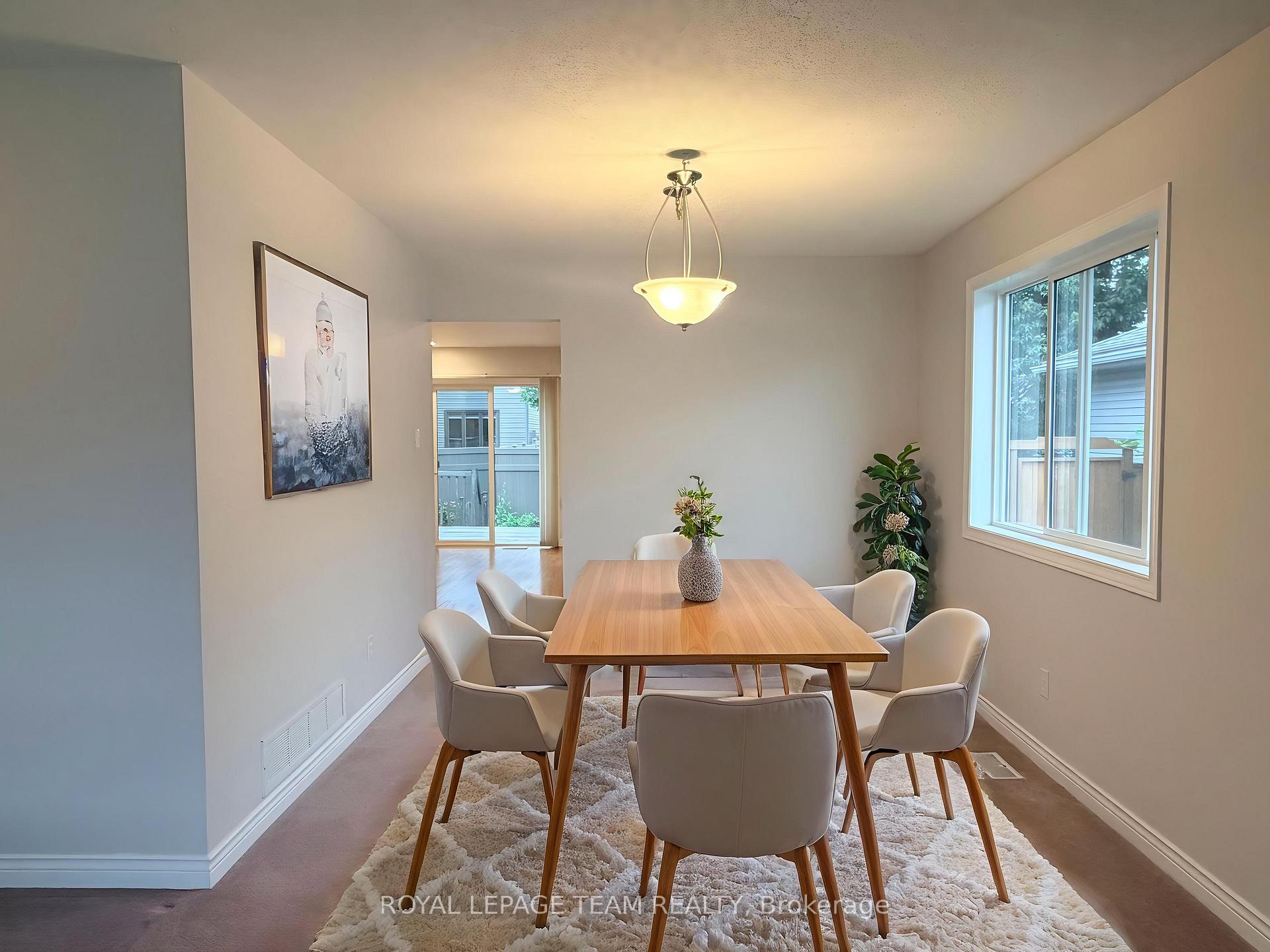 Photo 11 of 16 Fairview Crescent, Arnprior, Arnprior — HOMEH