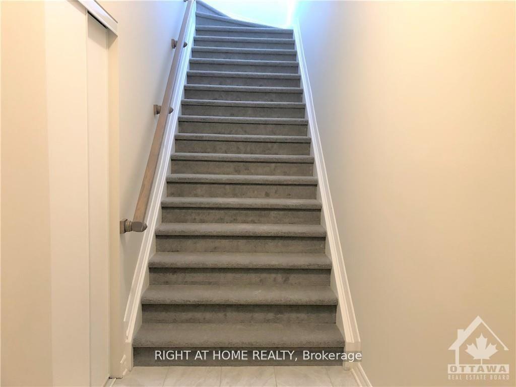 Photo 2 of Unit G, 735 Dearborn Private, Ottawa, Blossom Park/Kemp Park/Findlay Creek — HOMEH