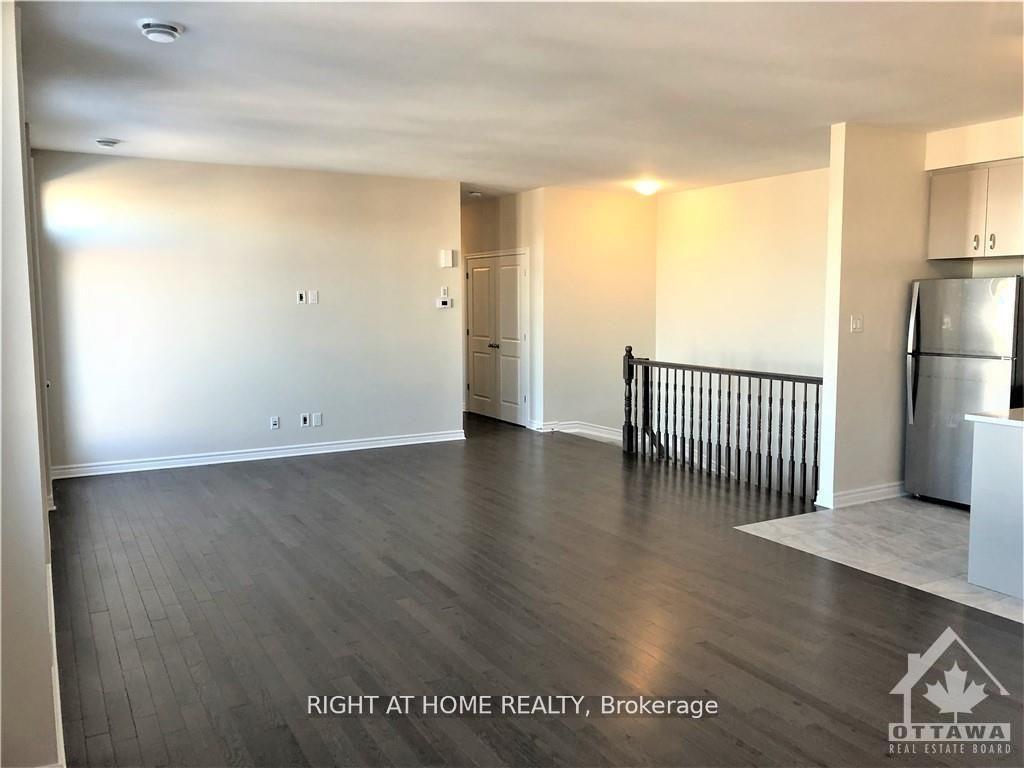Photo 4 of Unit G, 735 Dearborn Private, Ottawa, Blossom Park/Kemp Park/Findlay Creek — HOMEH