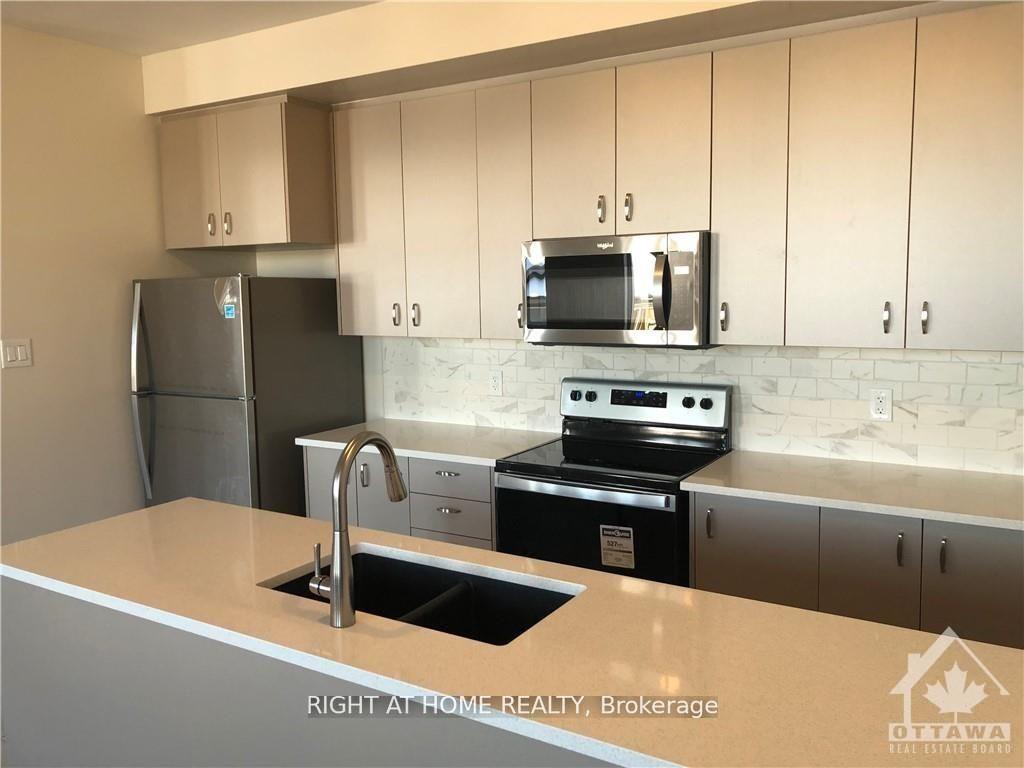 Photo 5 of Unit G, 735 Dearborn Private, Ottawa, Blossom Park/Kemp Park/Findlay Creek — HOMEH