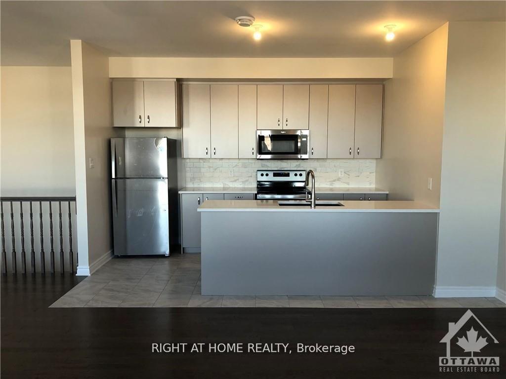Photo 6 of Unit G, 735 Dearborn Private, Ottawa, Blossom Park/Kemp Park/Findlay Creek — HOMEH