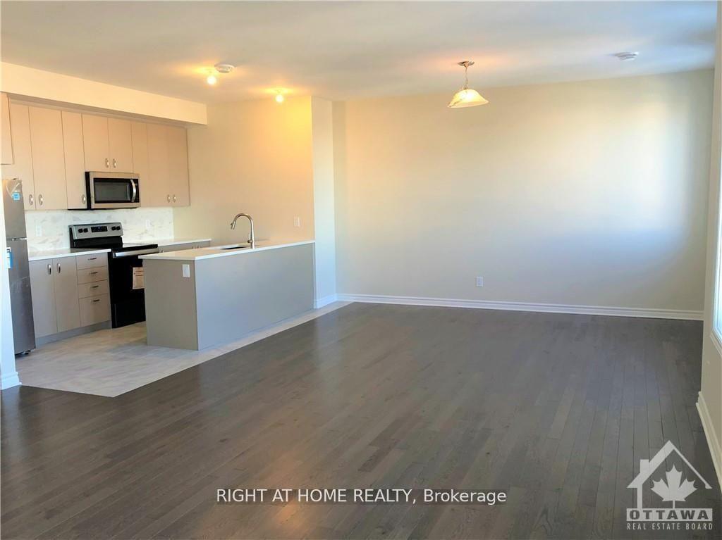 Photo 7 of Unit G, 735 Dearborn Private, Ottawa, Blossom Park/Kemp Park/Findlay Creek — HOMEH