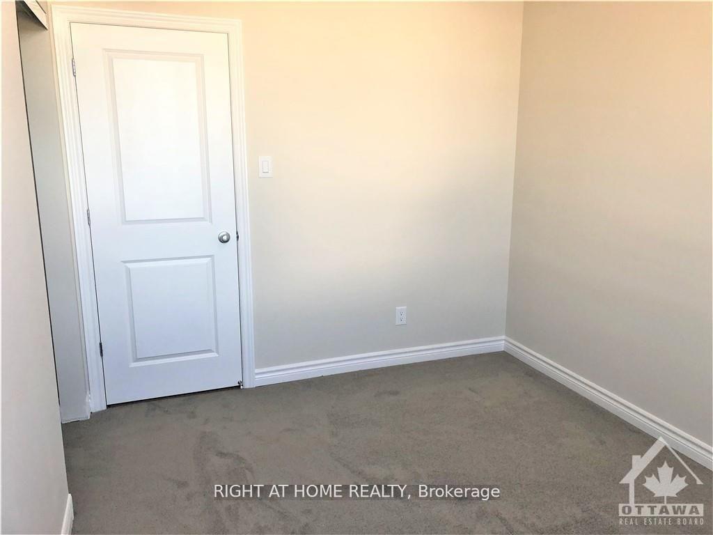 Photo 10 of Unit G, 735 Dearborn Private, Ottawa, Blossom Park/Kemp Park/Findlay Creek — HOMEH