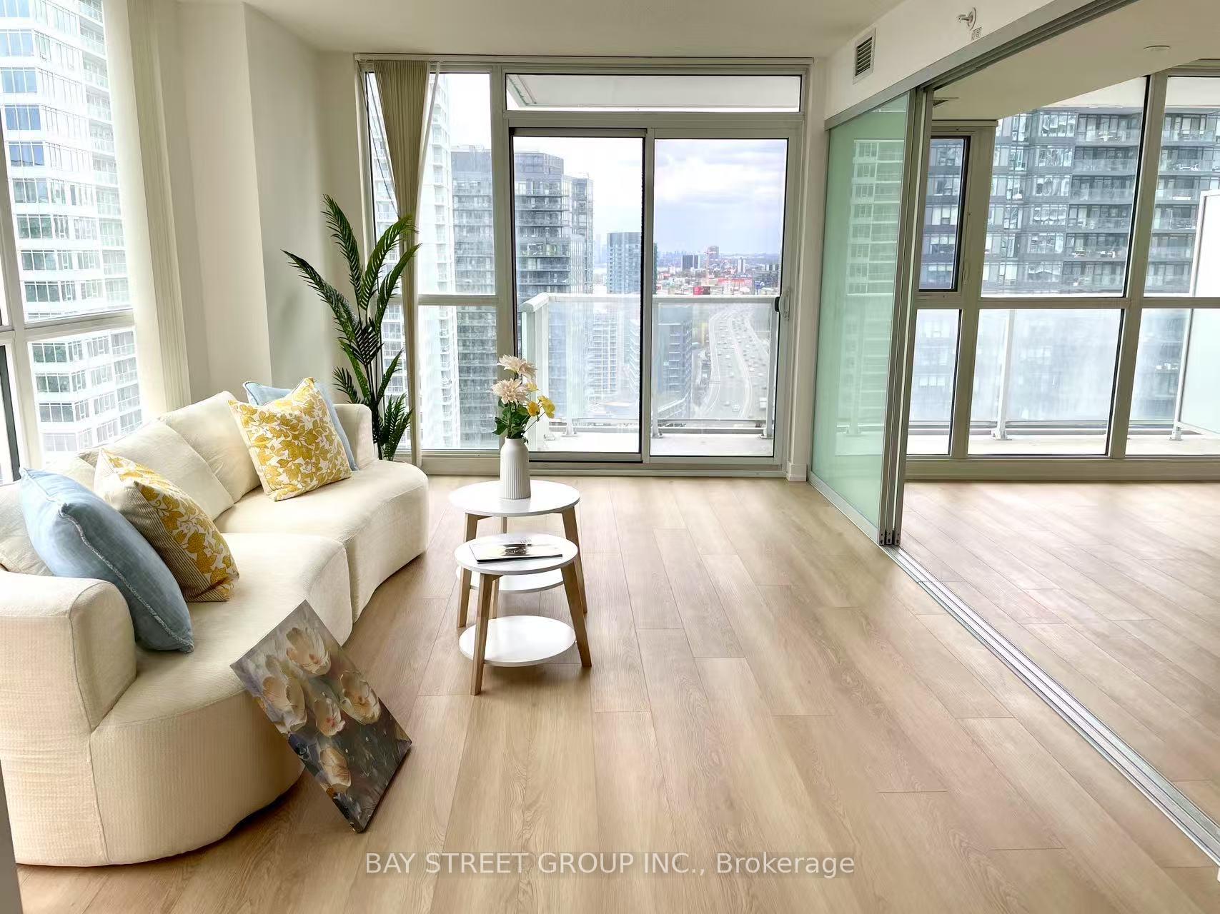 Photo 2 of Unit 2908, 75 Queens Wharf Road, Toronto, Waterfront Communities — HOMEH