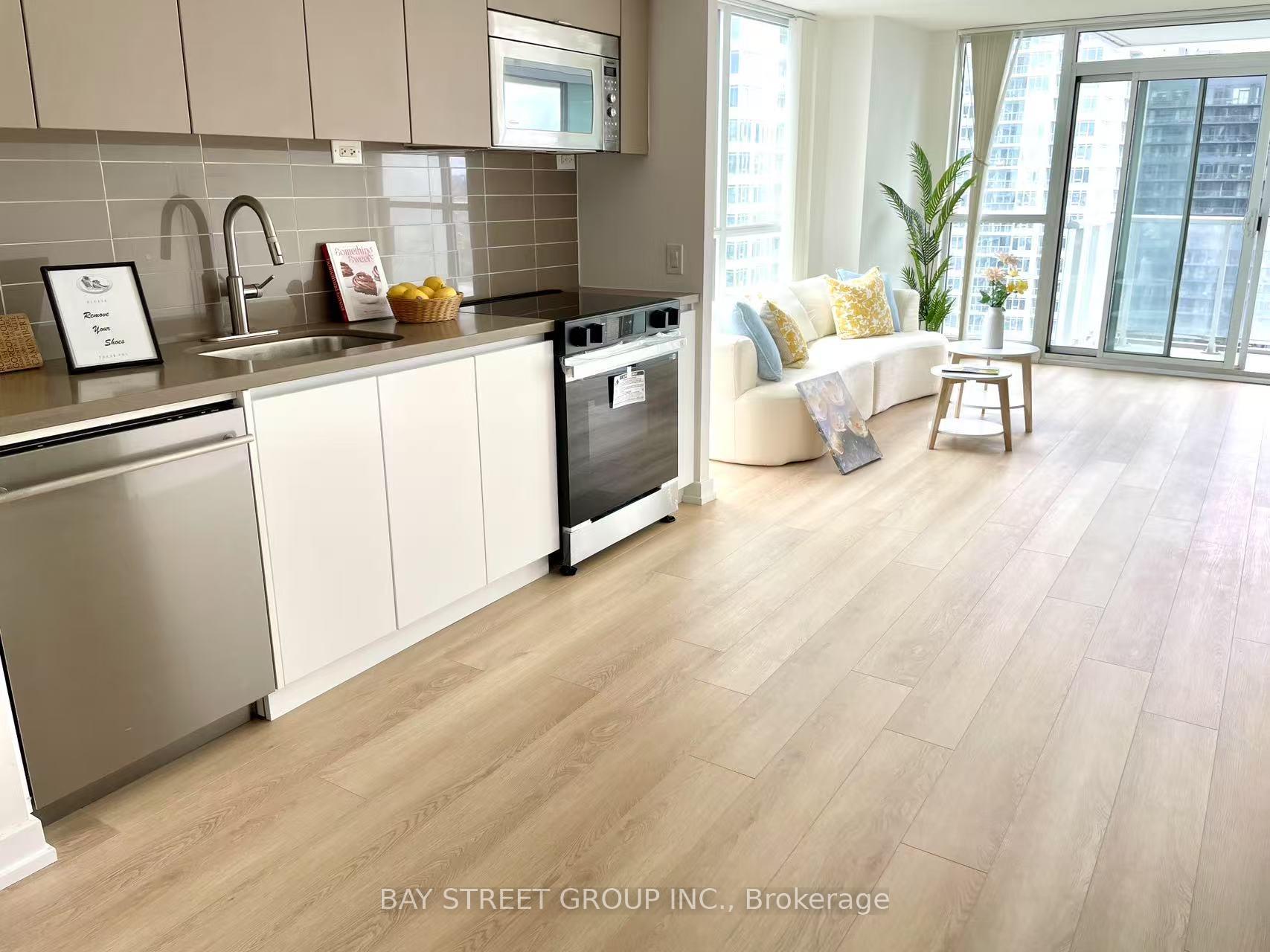 Photo 3 of Unit 2908, 75 Queens Wharf Road, Toronto, Waterfront Communities — HOMEH