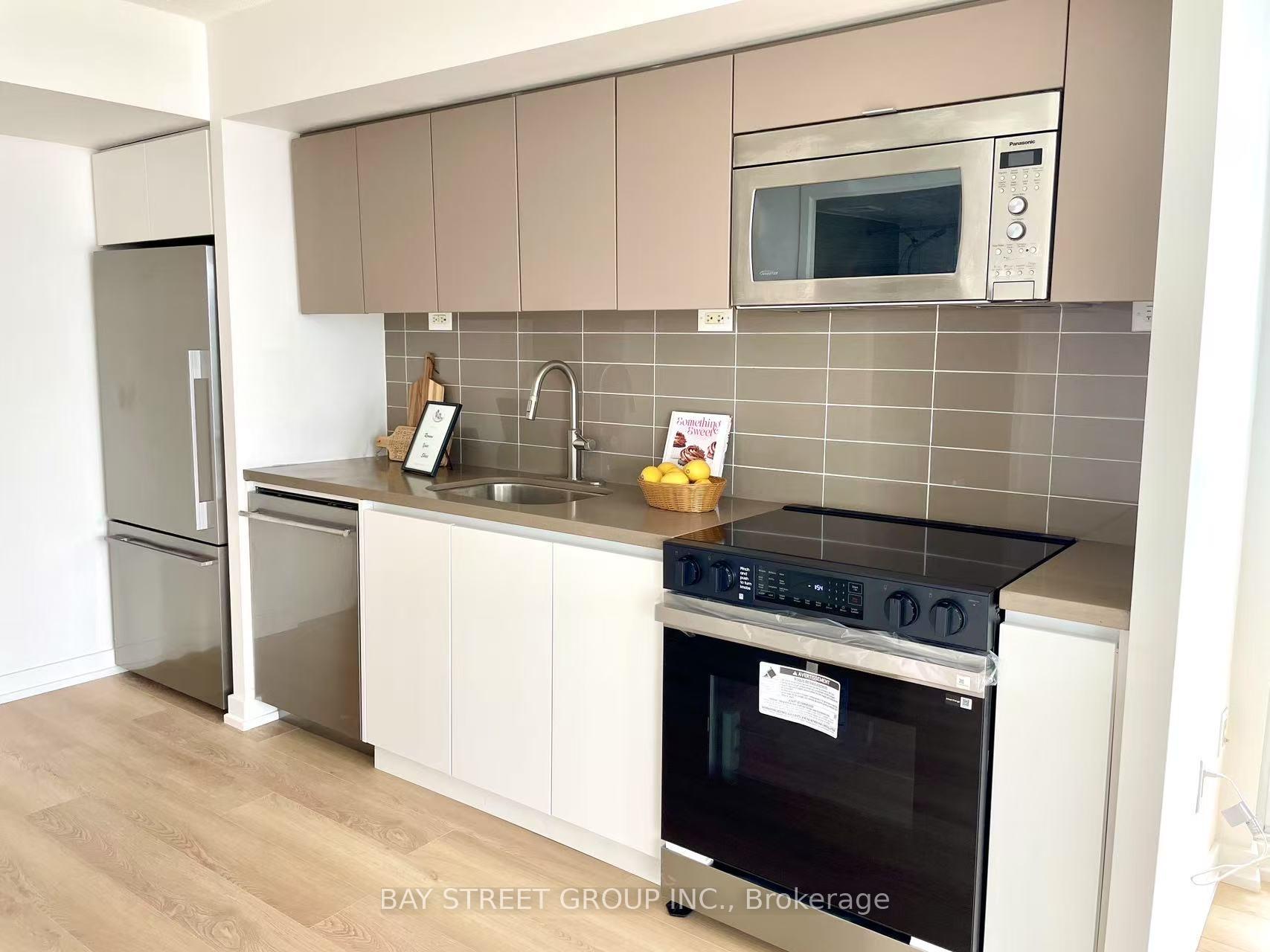 Photo 4 of Unit 2908, 75 Queens Wharf Road, Toronto, Waterfront Communities — HOMEH