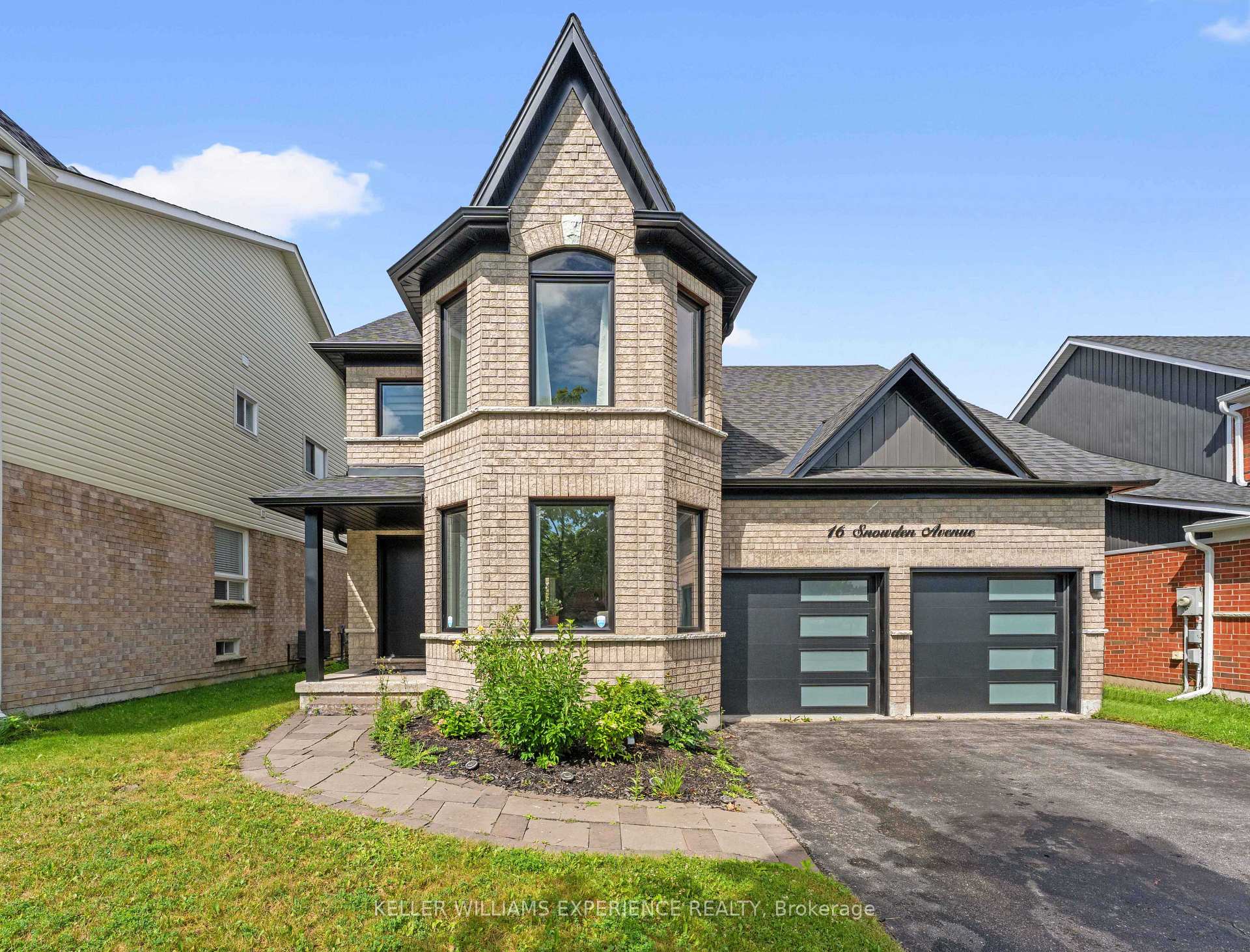 Photo 2 of 16 Snowden Avenue, Barrie, Innis-Shore — HOMEH