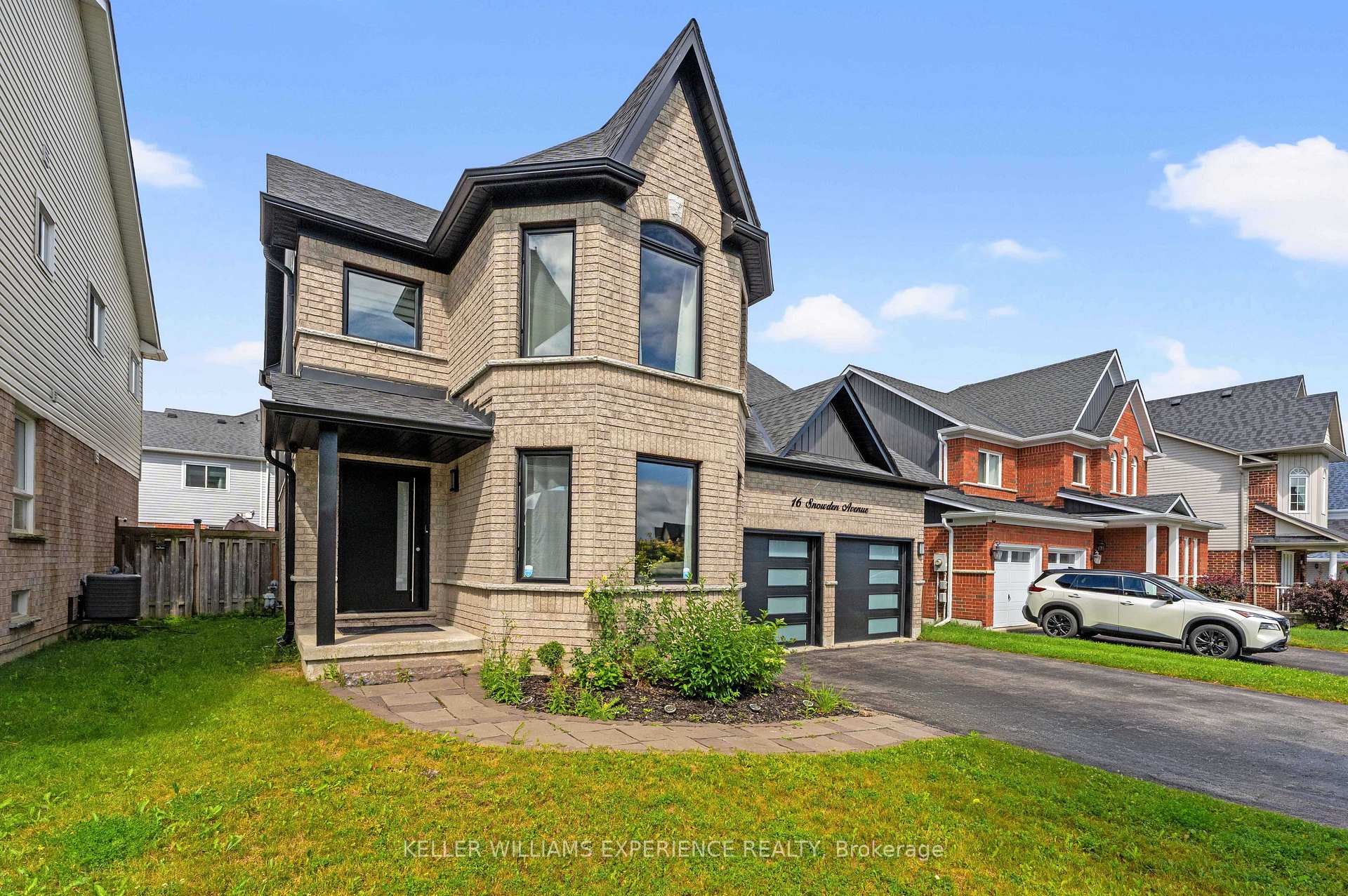 Photo 3 of 16 Snowden Avenue, Barrie, Innis-Shore — HOMEH