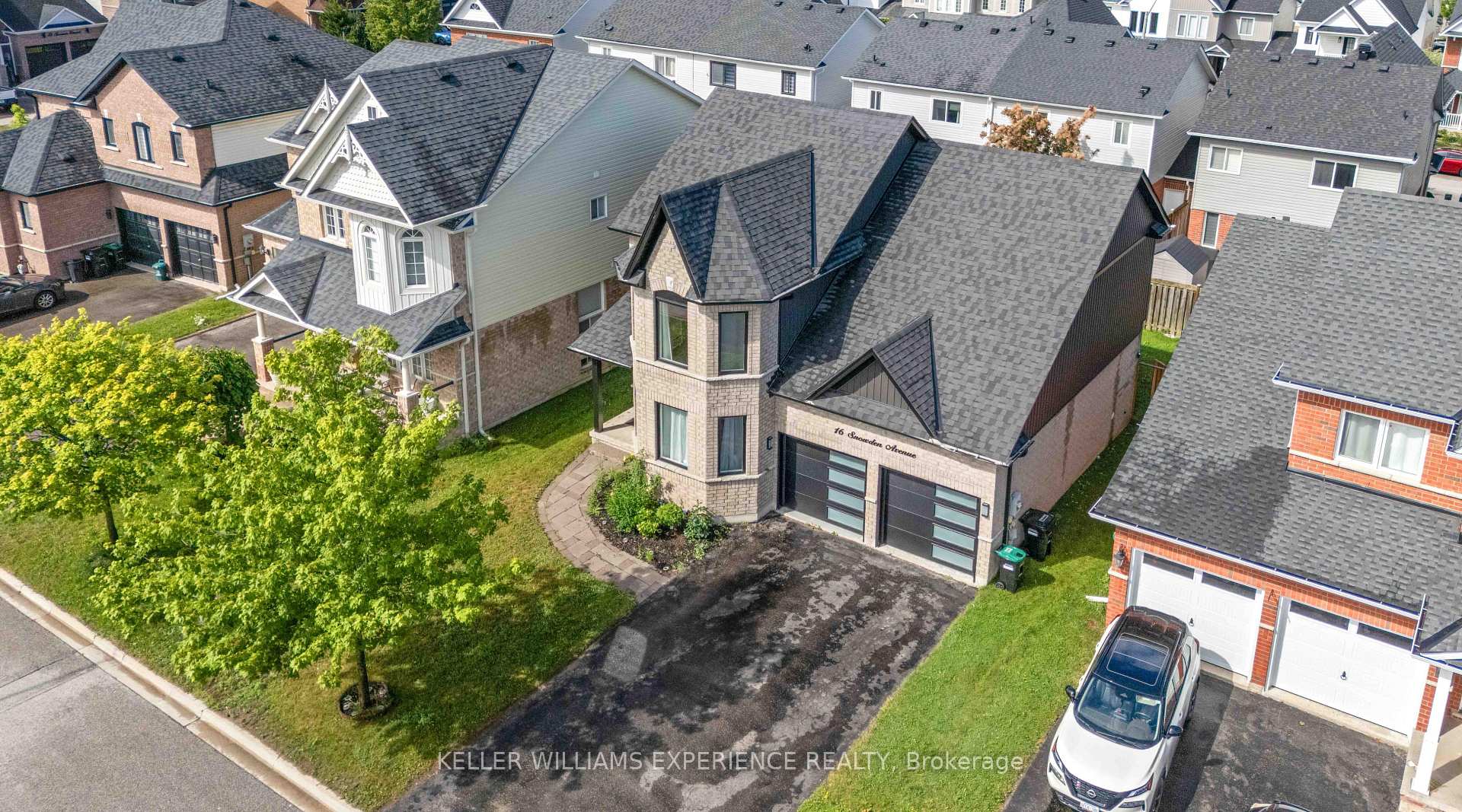 Photo 4 of 16 Snowden Avenue, Barrie, Innis-Shore — HOMEH