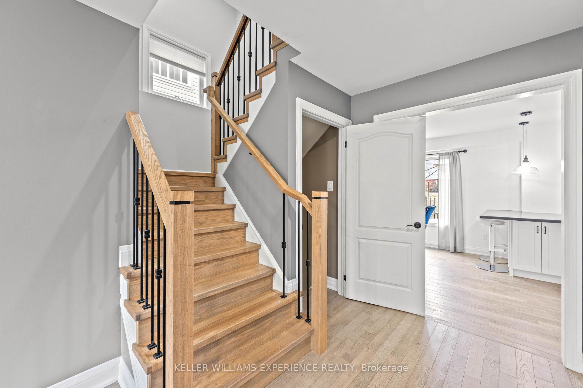 Photo 12 of 16 Snowden Avenue, Barrie, Innis-Shore — HOMEH