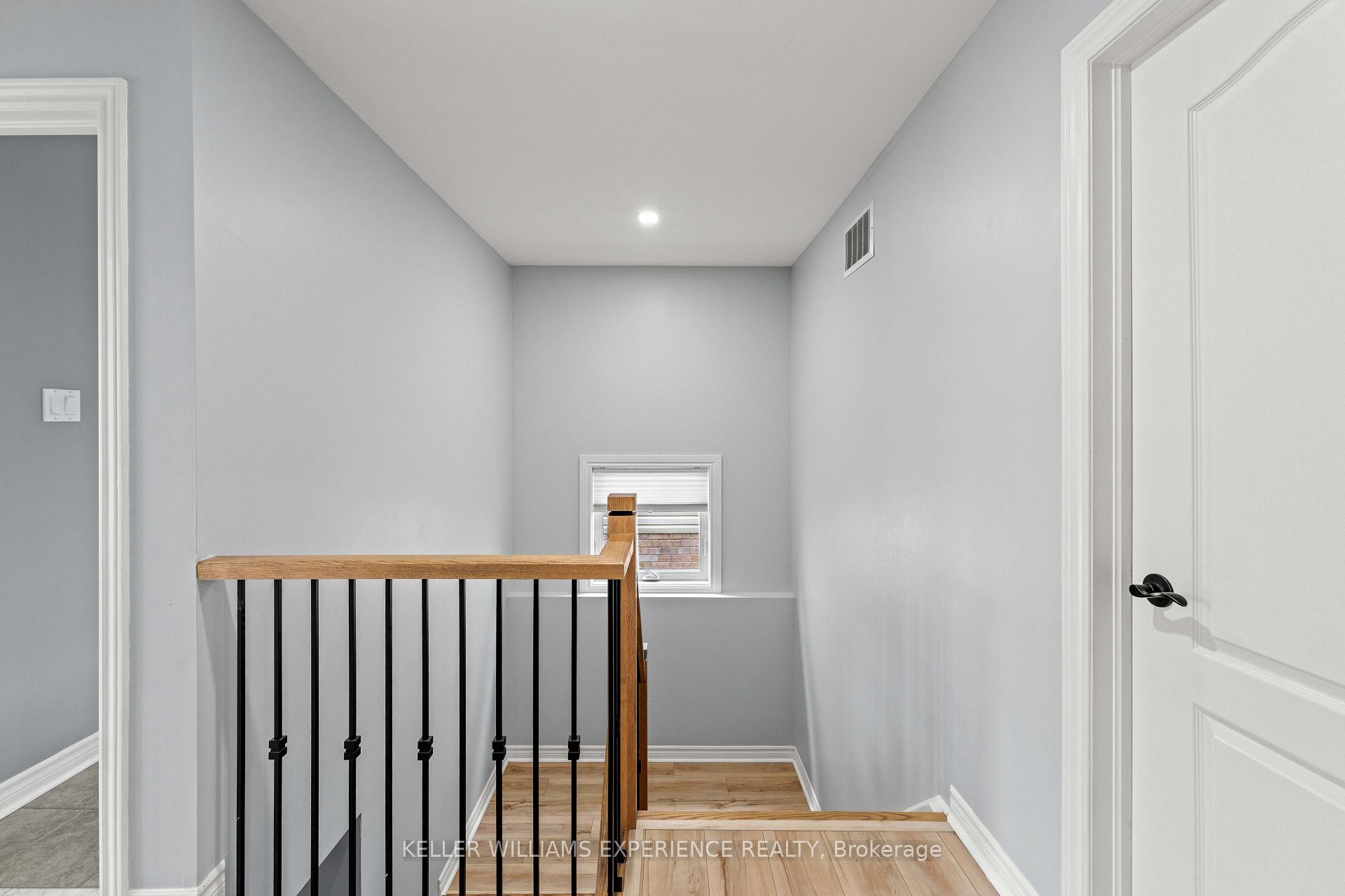Photo 24 of 16 Snowden Avenue, Barrie, Innis-Shore — HOMEH