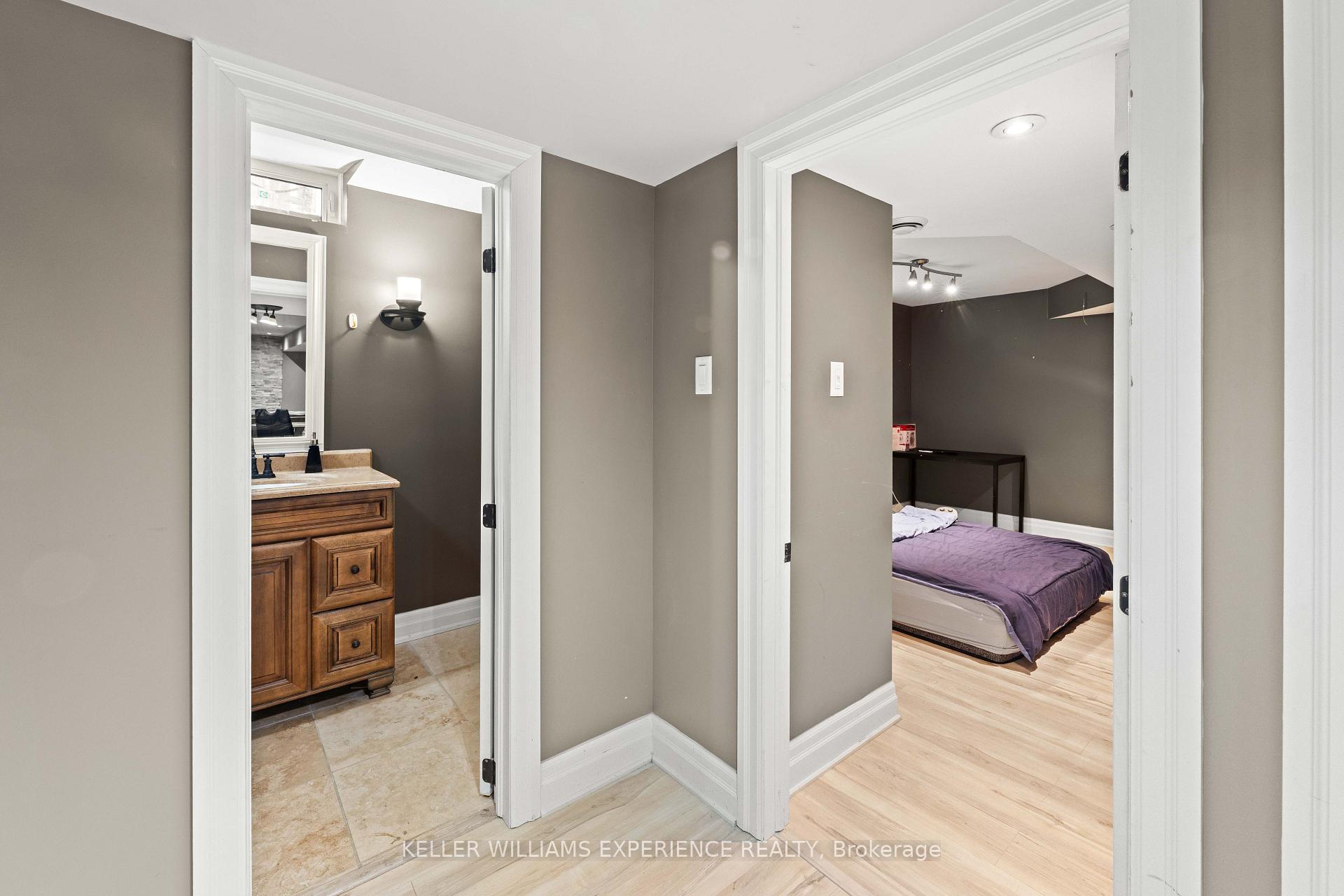 Photo 41 of 16 Snowden Avenue, Barrie, Innis-Shore — HOMEH
